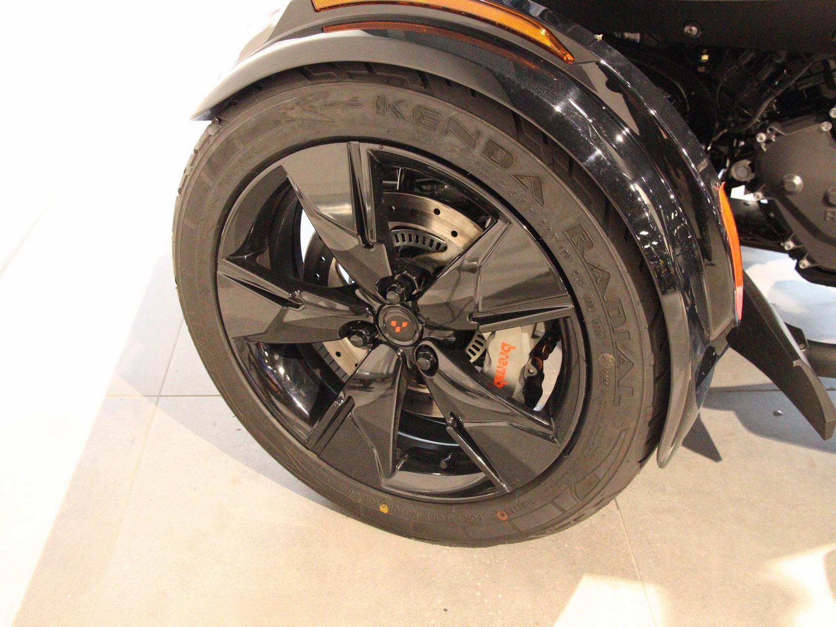 CAN-AM - SPYDER F3 LIMITED EXTRA VEEL V