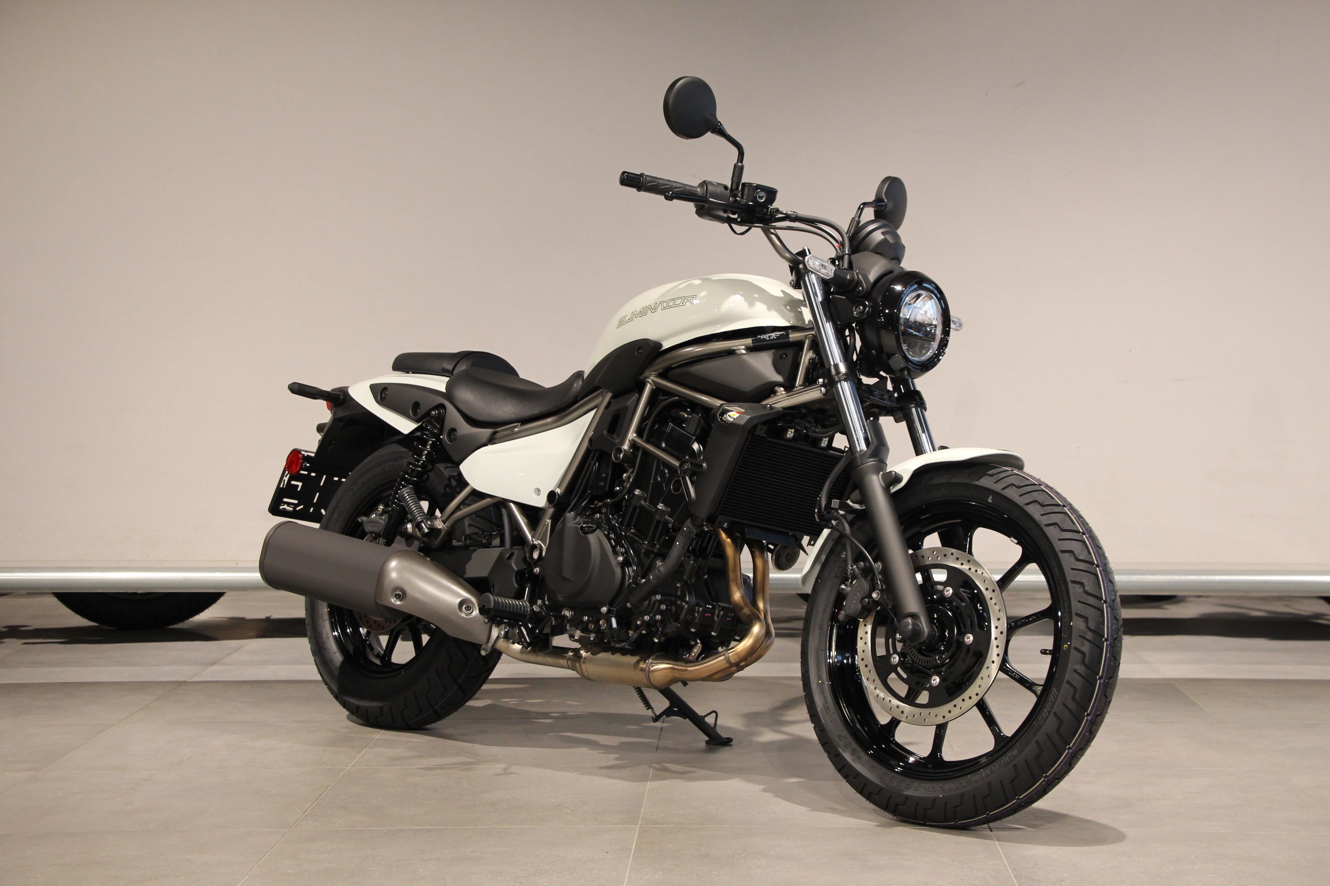 KAWASAKI - ELIMINATOR 500