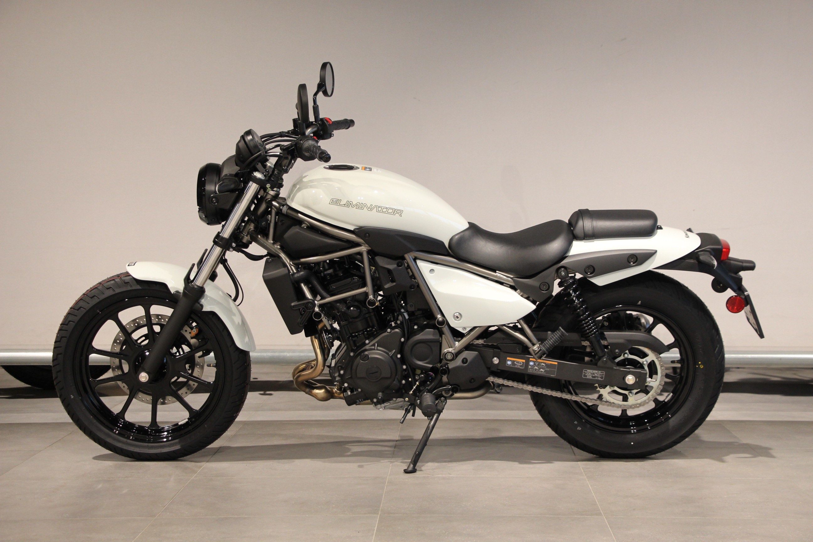 KAWASAKI - ELIMINATOR 500
