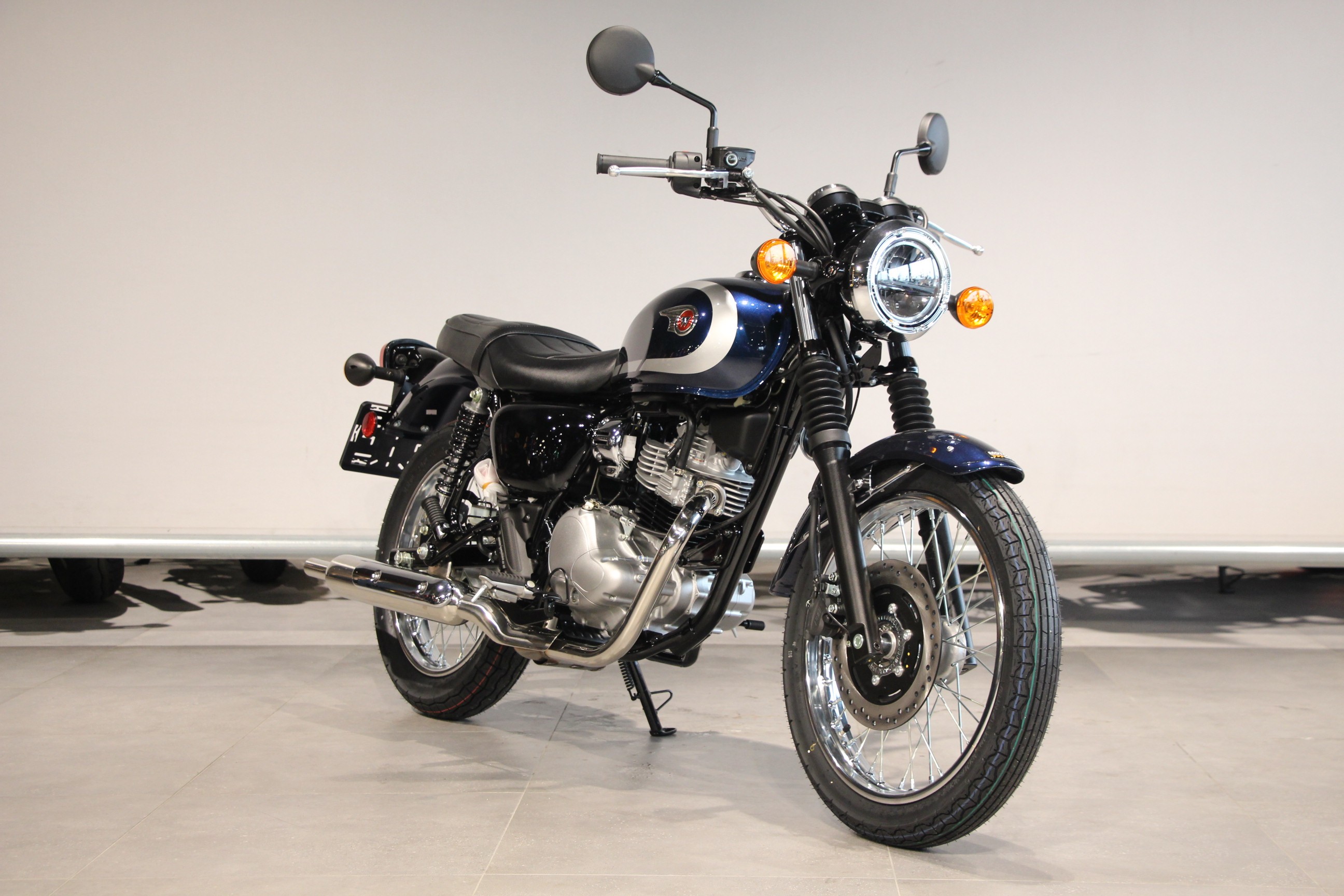KAWASAKI - W 230