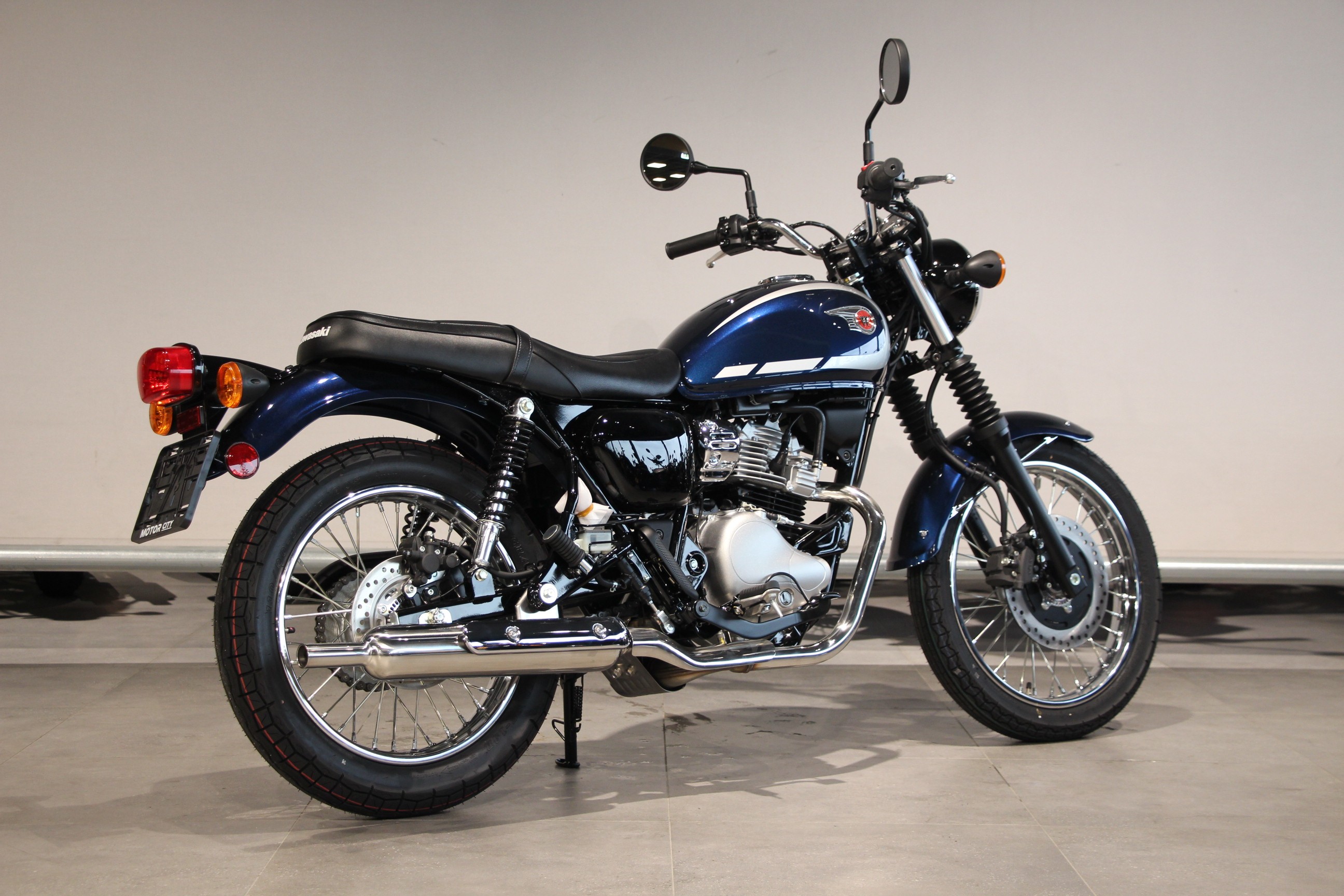 KAWASAKI - W 230