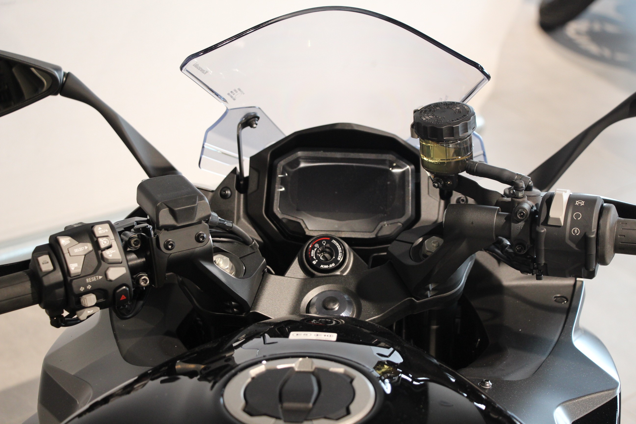 KAWASAKI - NINJA 1100 SX SE