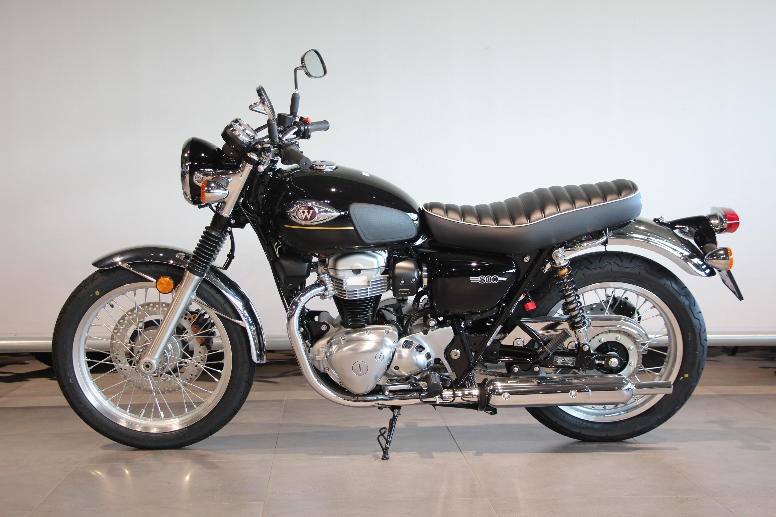 KAWASAKI - W 800