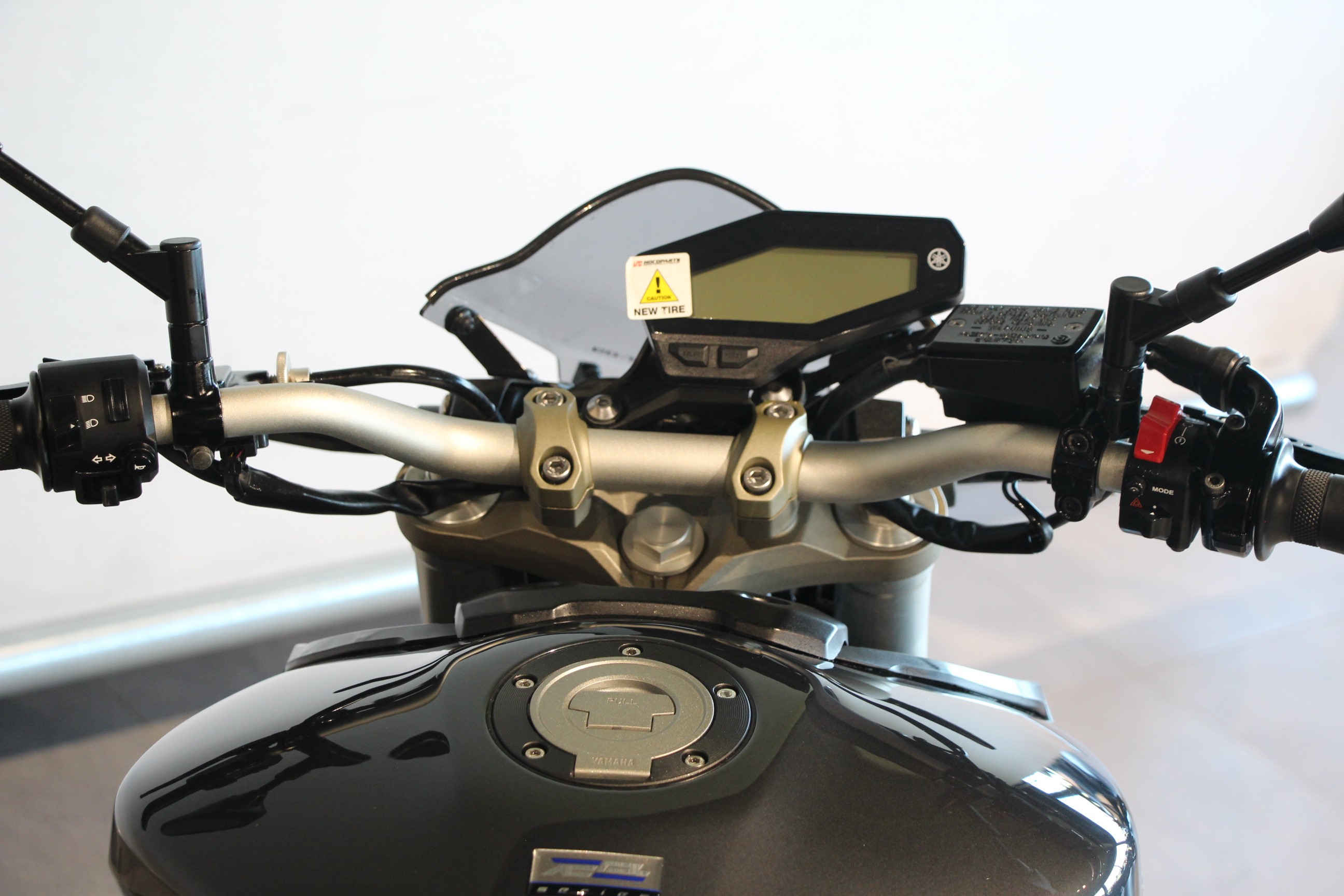 YAMAHA - MT-09 ABS