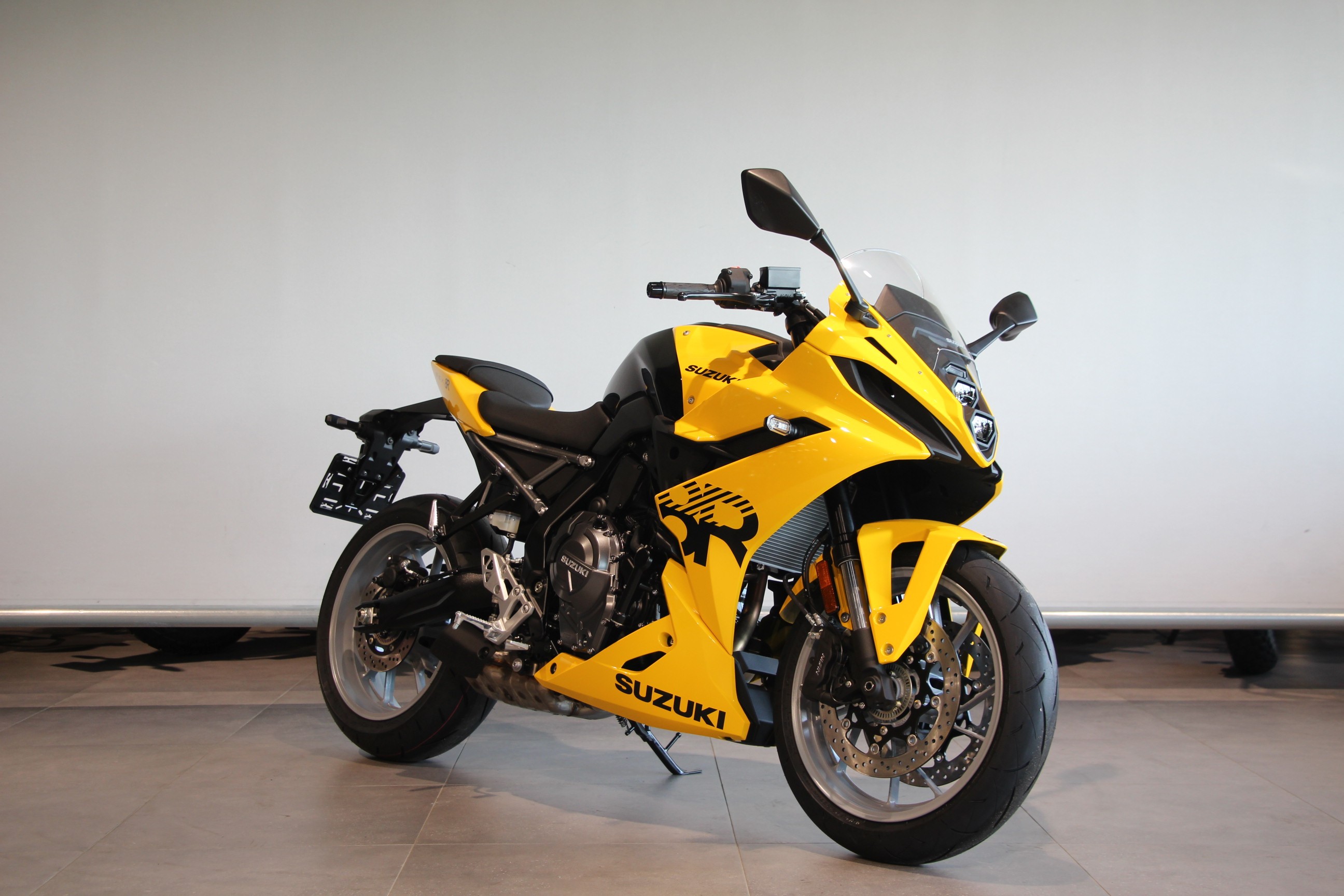 SUZUKI - GSX-8R