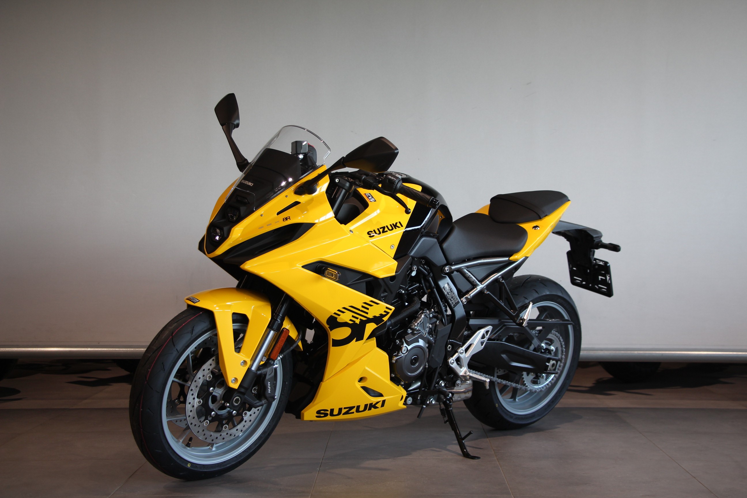 SUZUKI - GSX-8R