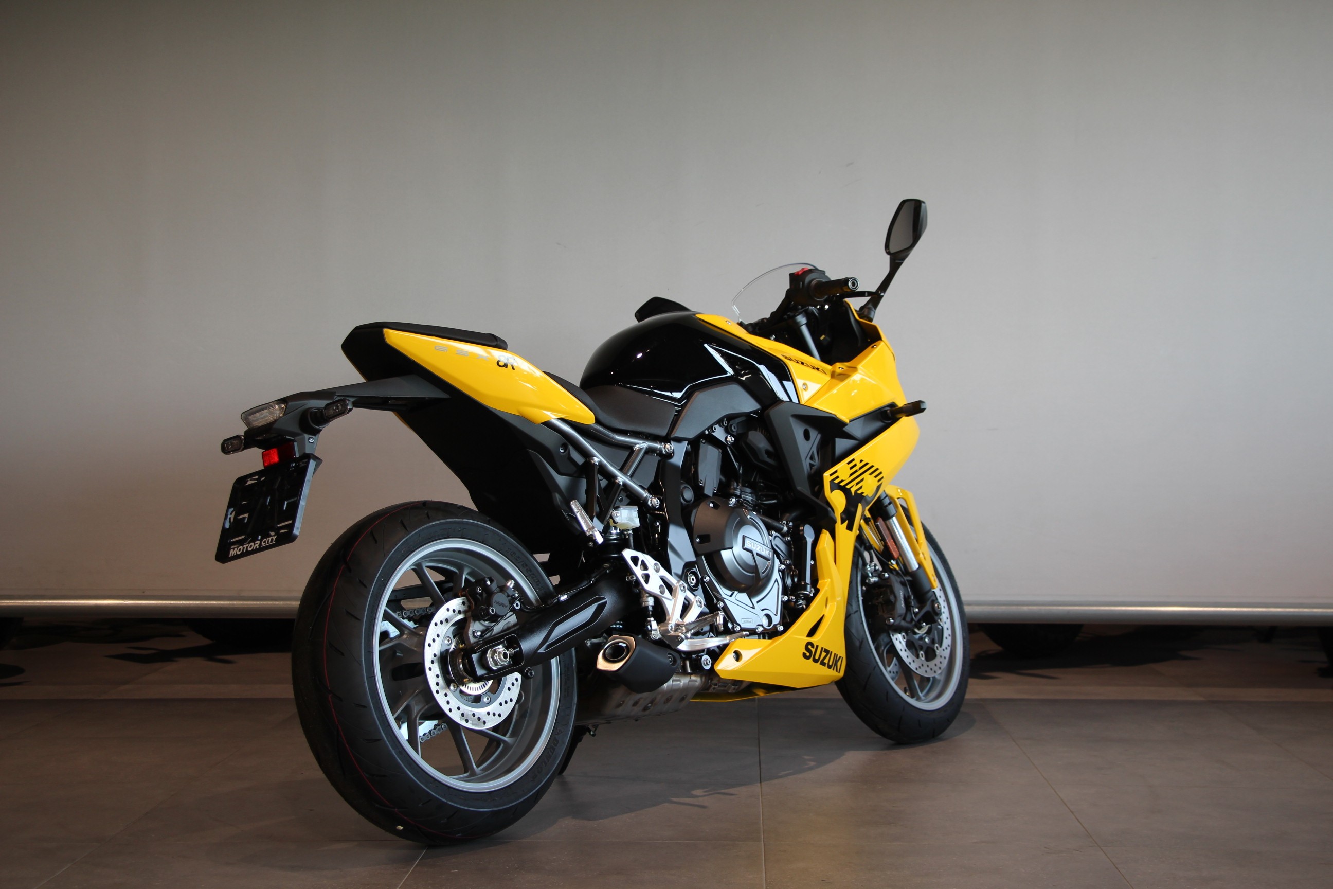 SUZUKI - GSX-8R
