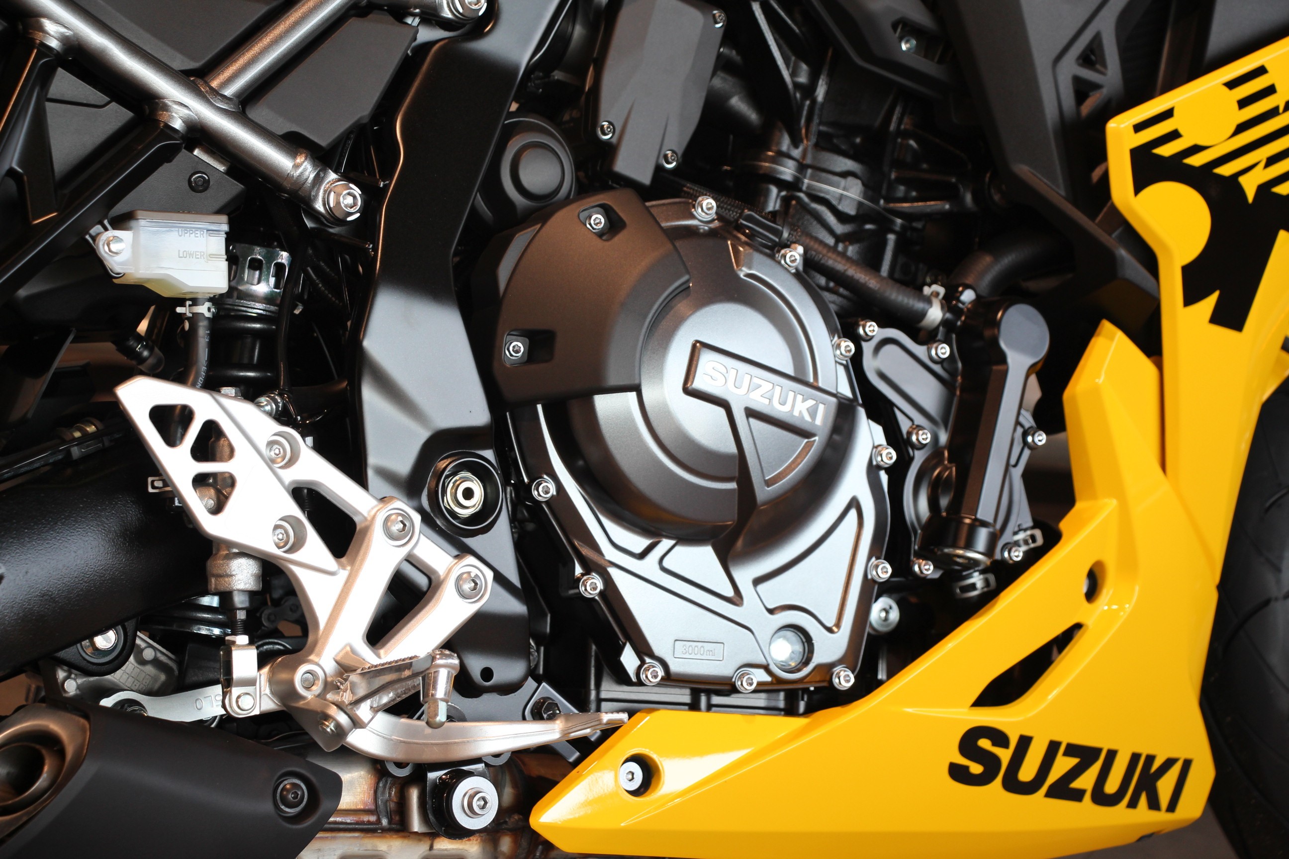 SUZUKI - GSX-8R