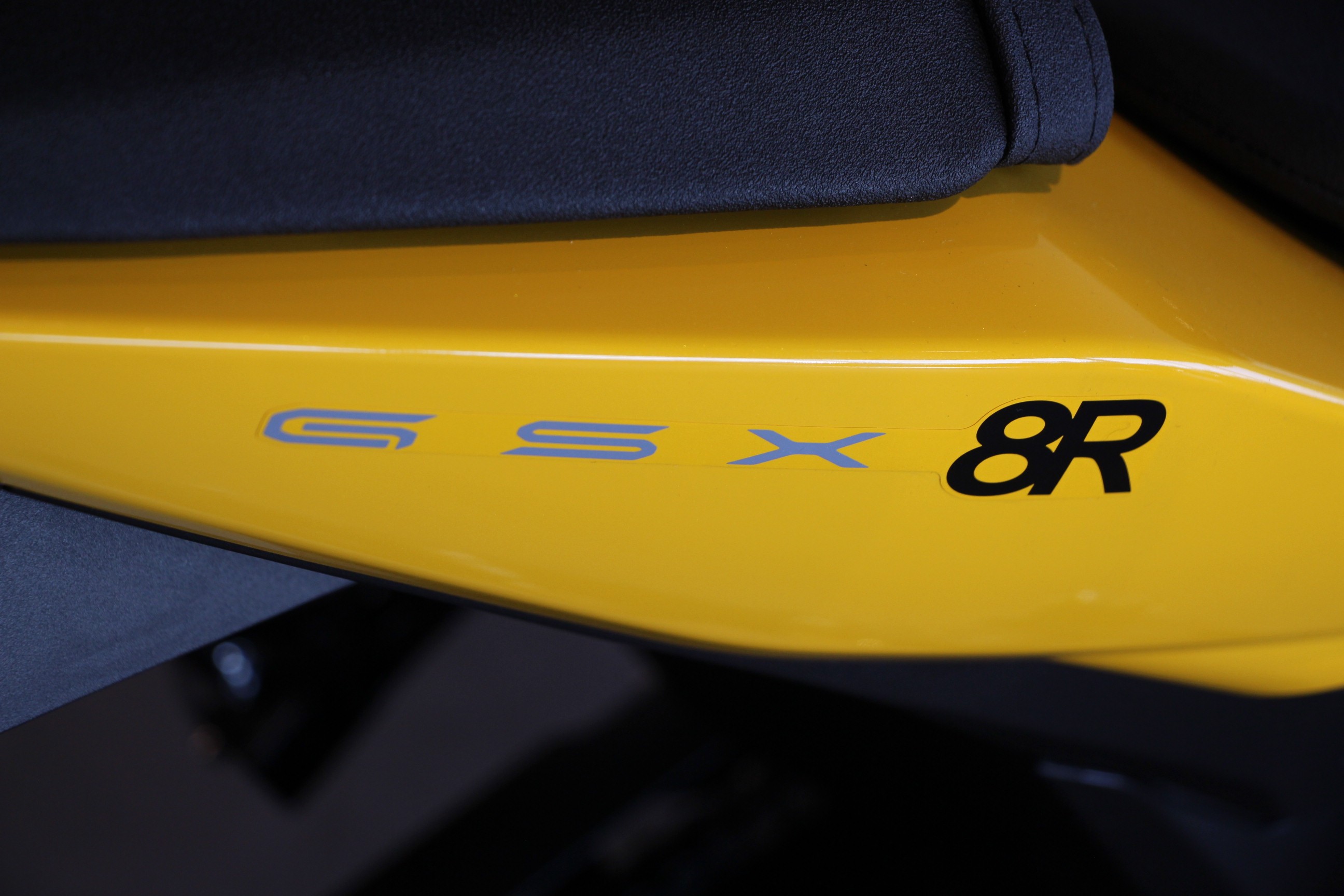 SUZUKI - GSX-8R