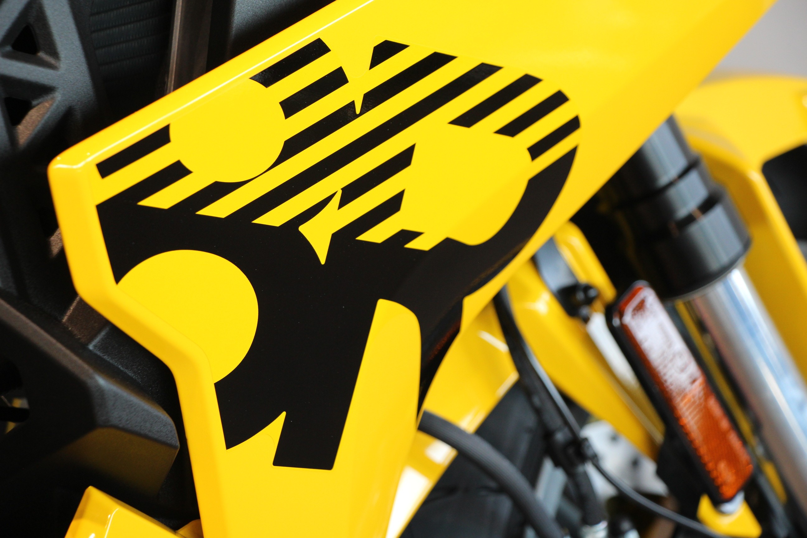 SUZUKI - GSX-8R