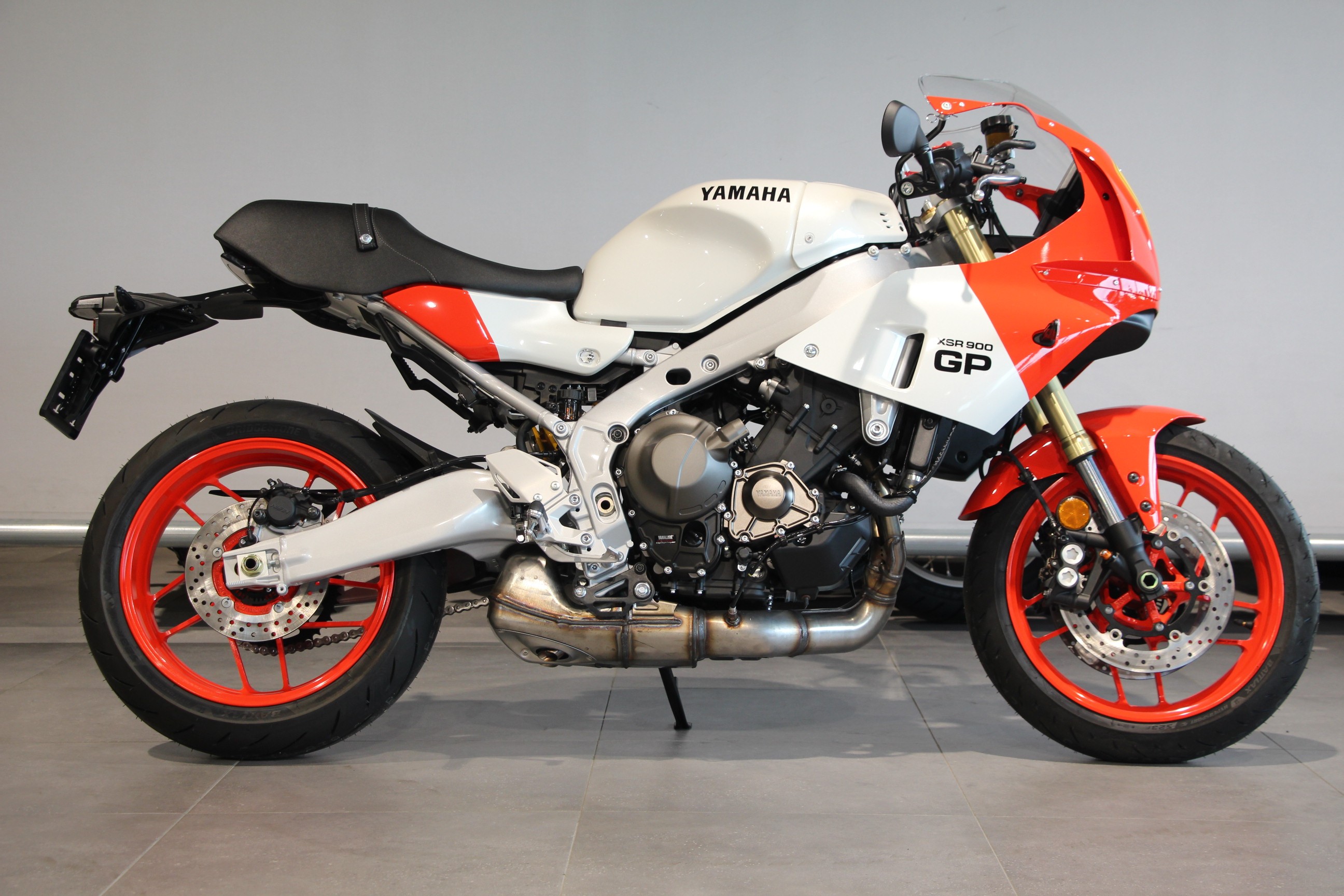 YAMAHA - XSR 900 GP