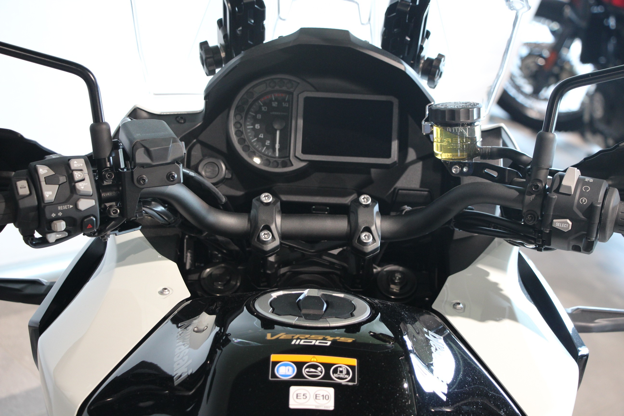 KAWASAKI - VERSYS 1100 S