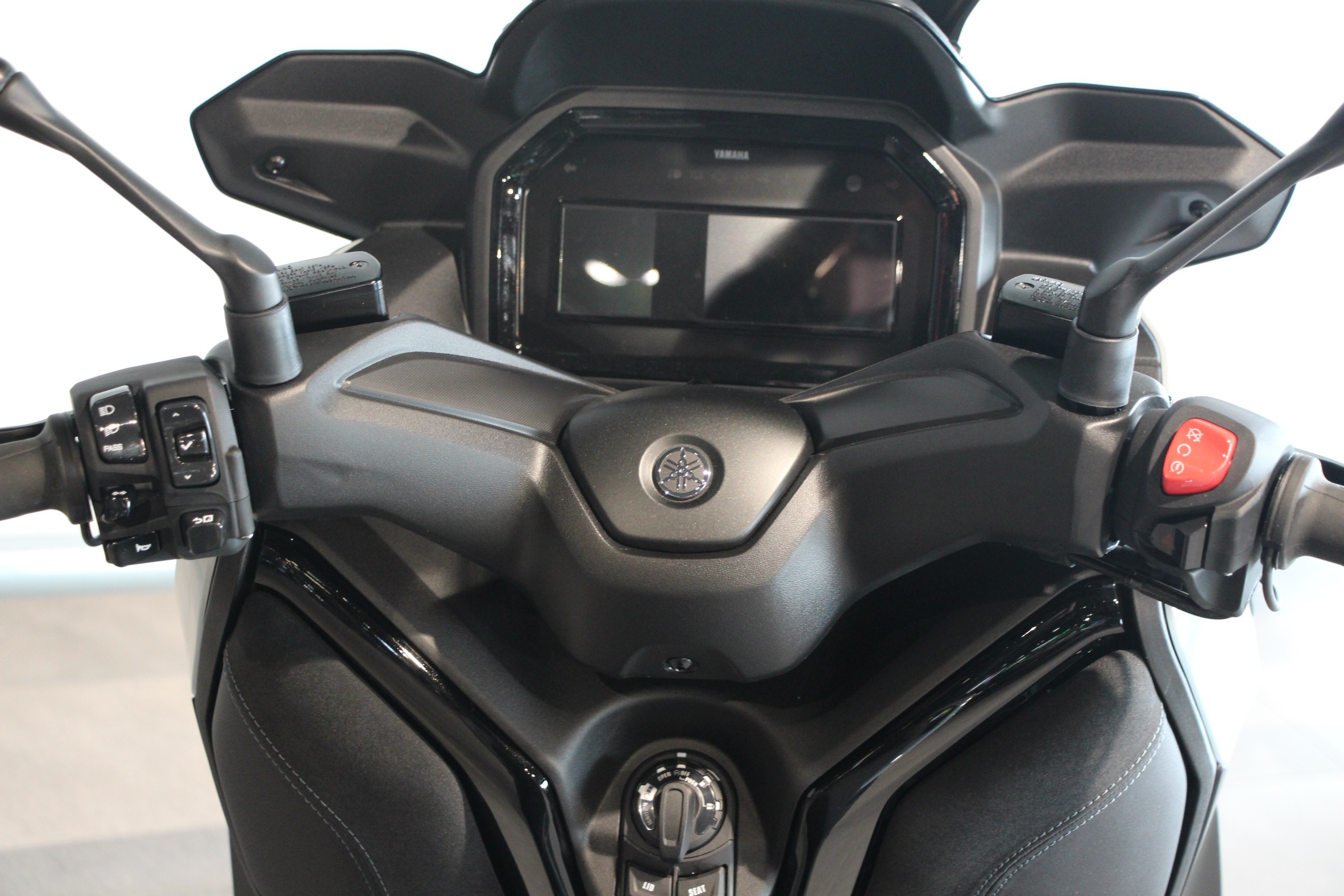 YAMAHA - X MAX 300 TECHMAX +
