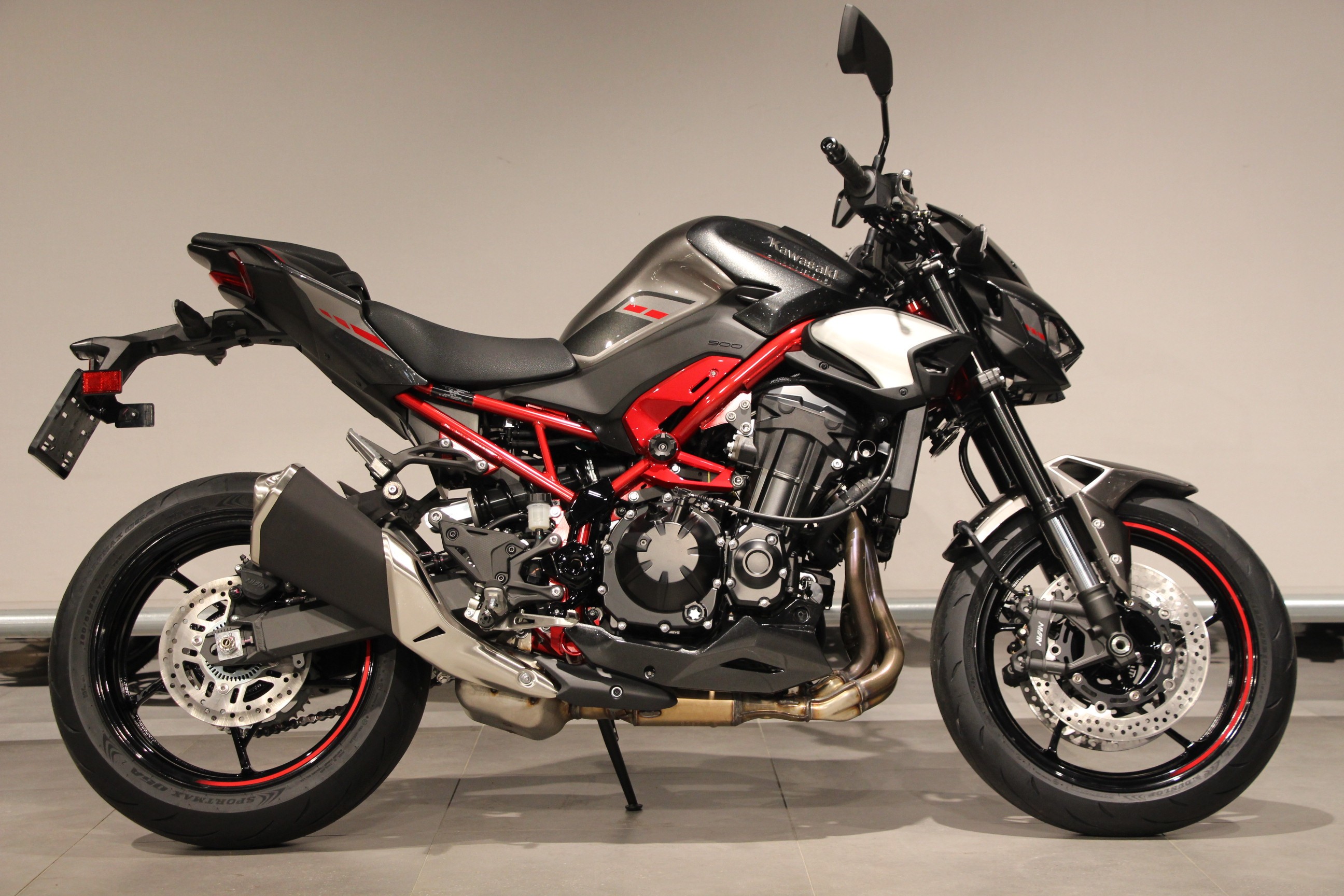 KAWASAKI - Z 900