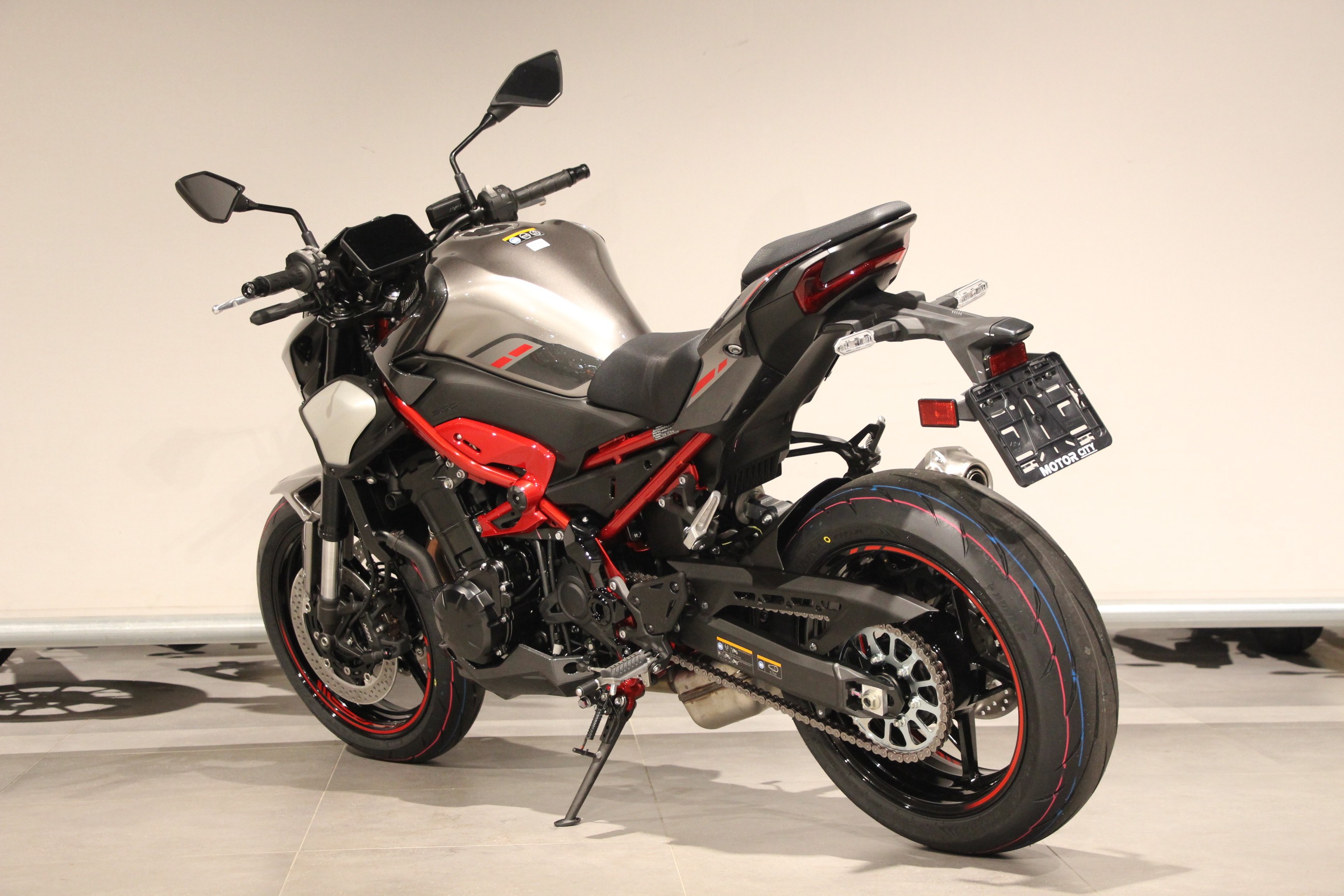 KAWASAKI - Z 900