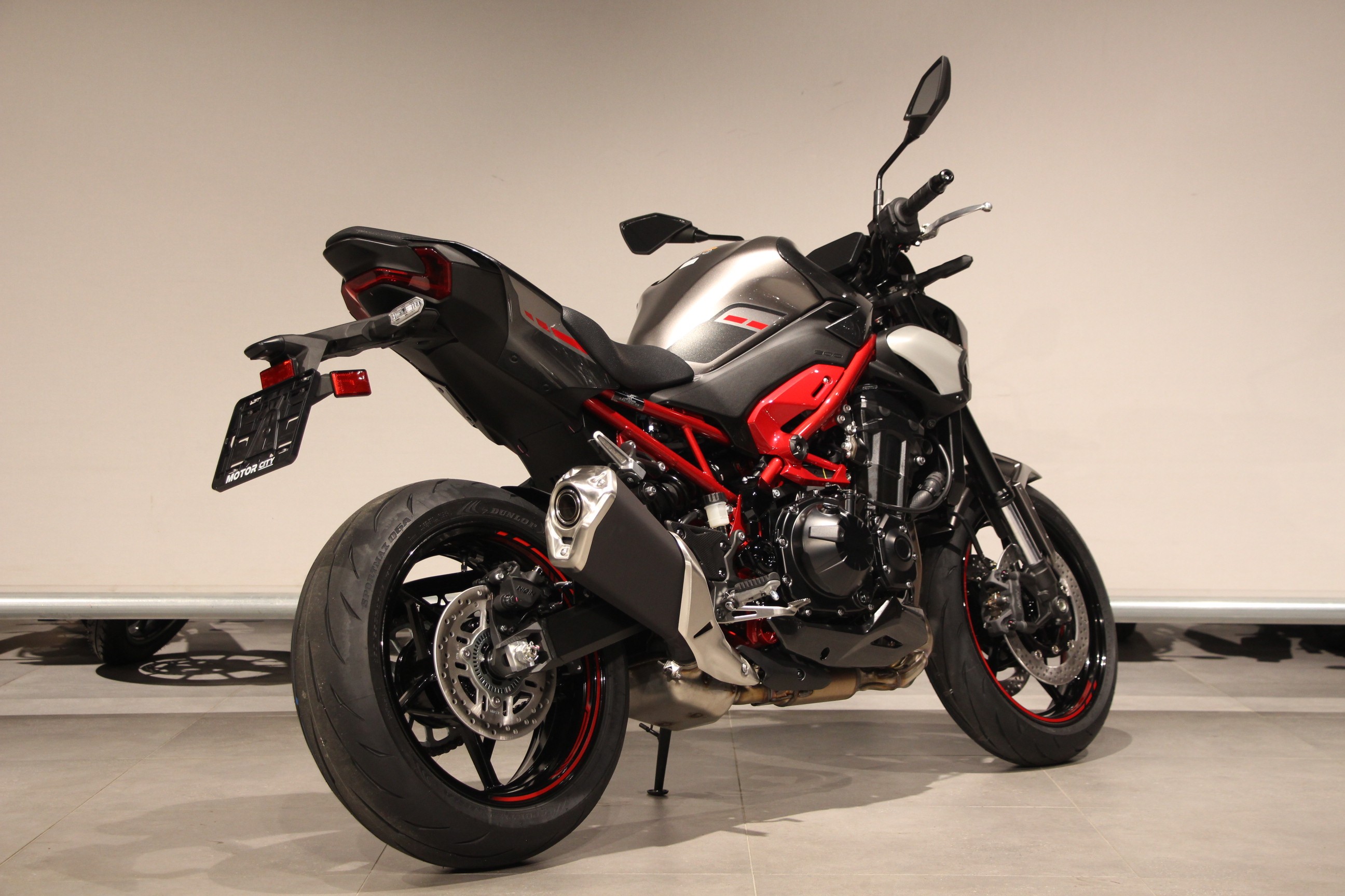 KAWASAKI - Z 900