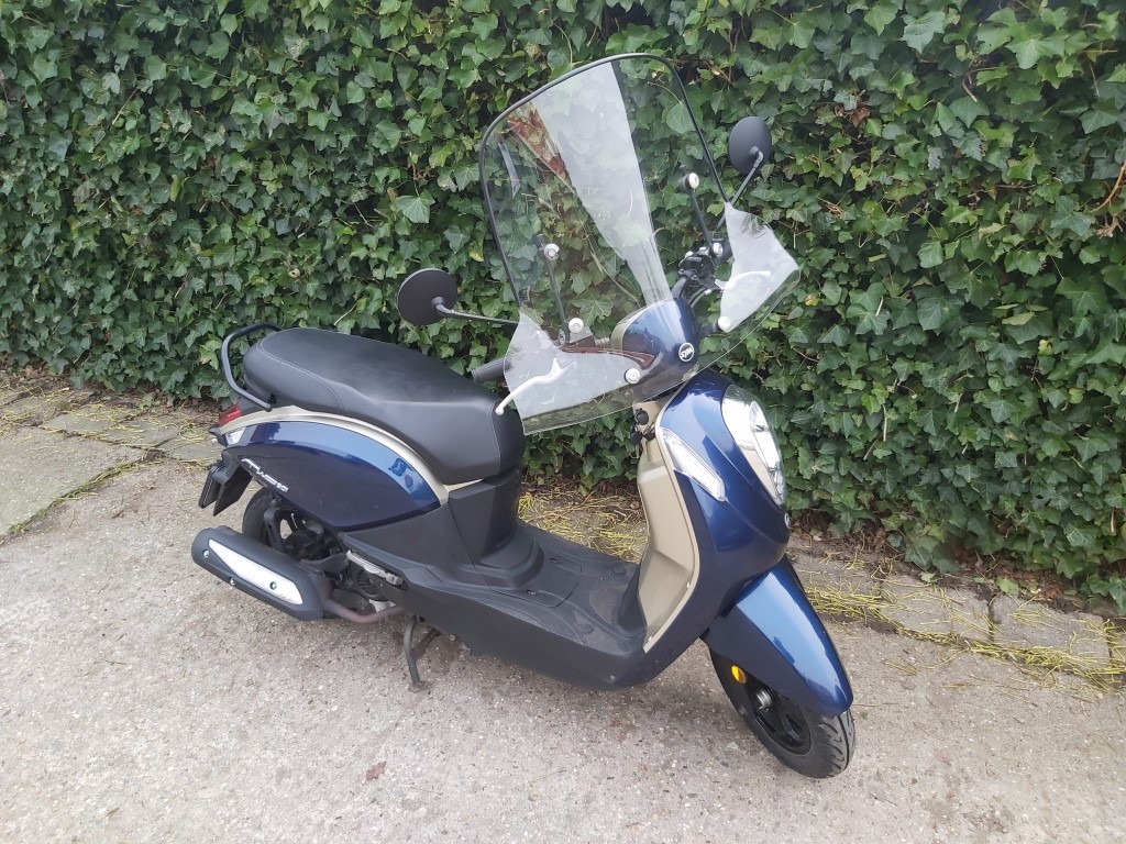 SYM Mio 50 i 45 km/h
