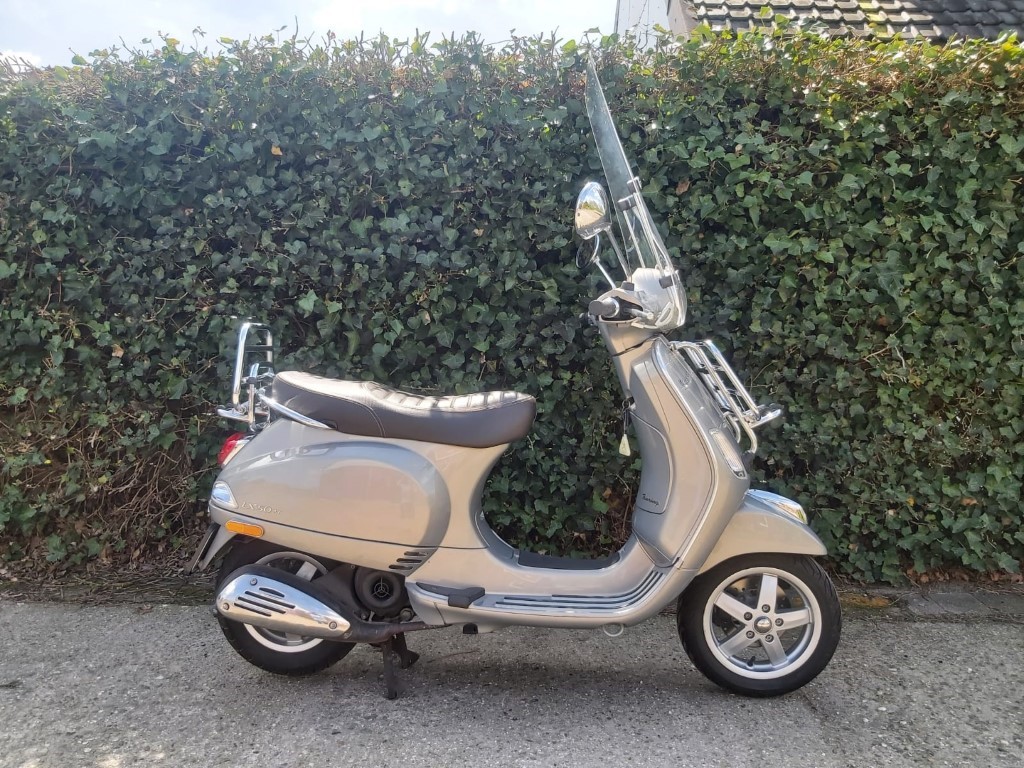 VESPA LX 50 4t 25 km/h
