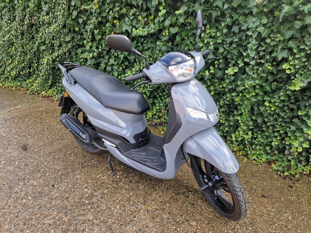 PEUGEOT Tweet 45 km/h