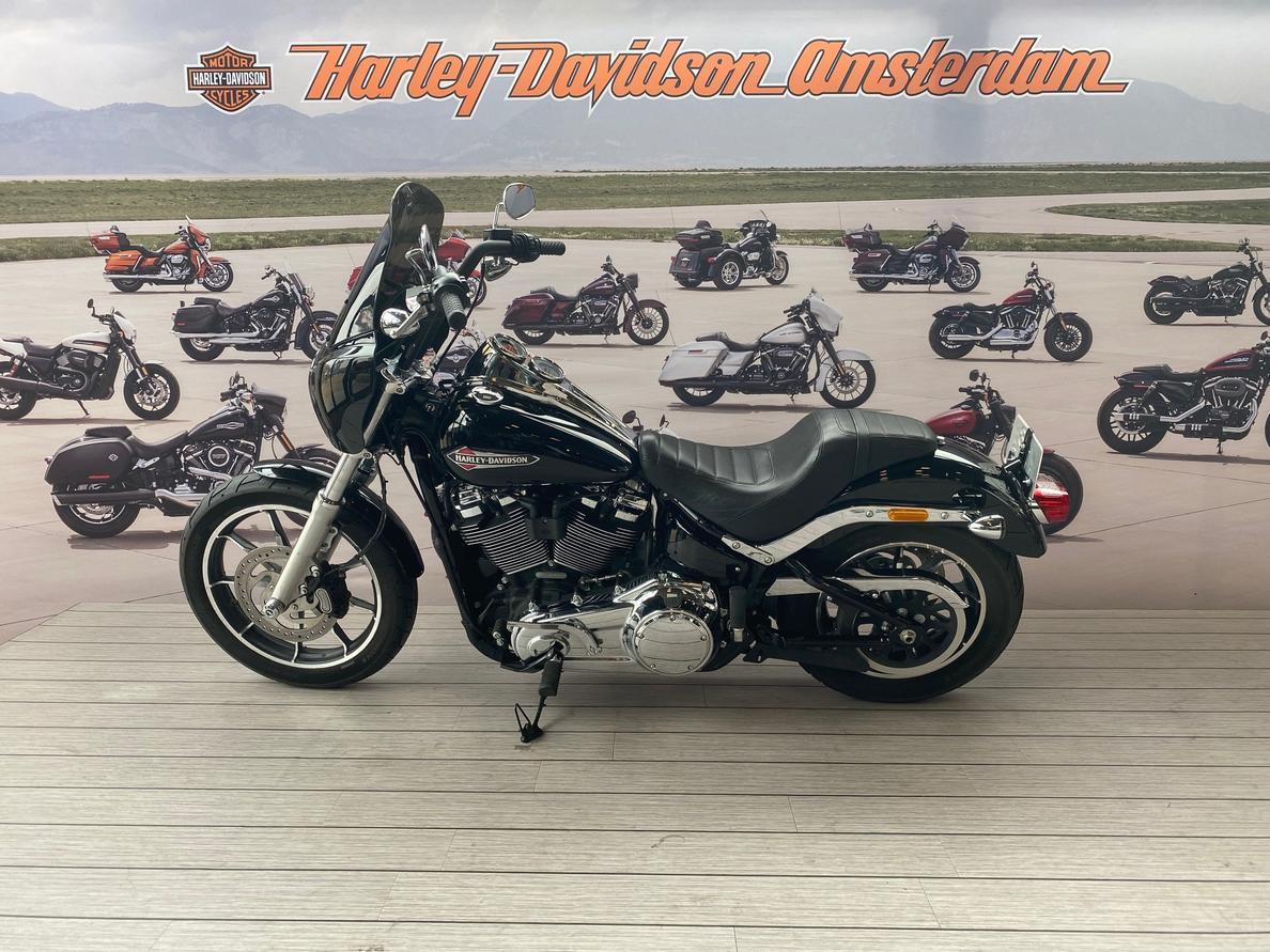 HARLEY-DAVIDSON - FXLR Softail Low Rider