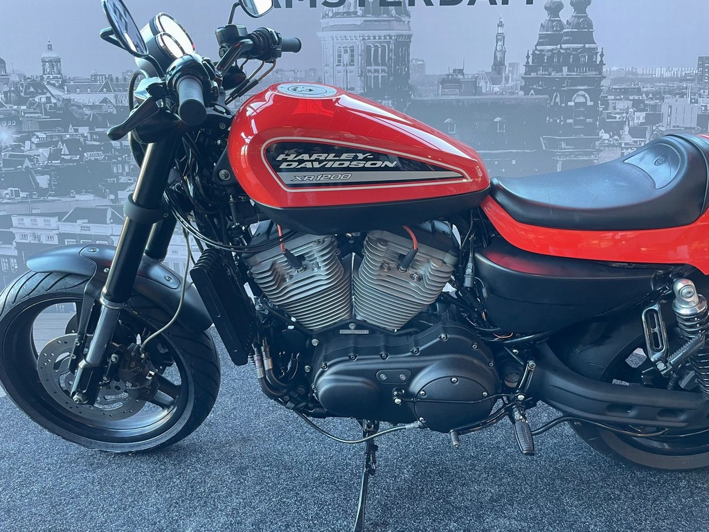 HARLEY-DAVIDSON - XR1200
