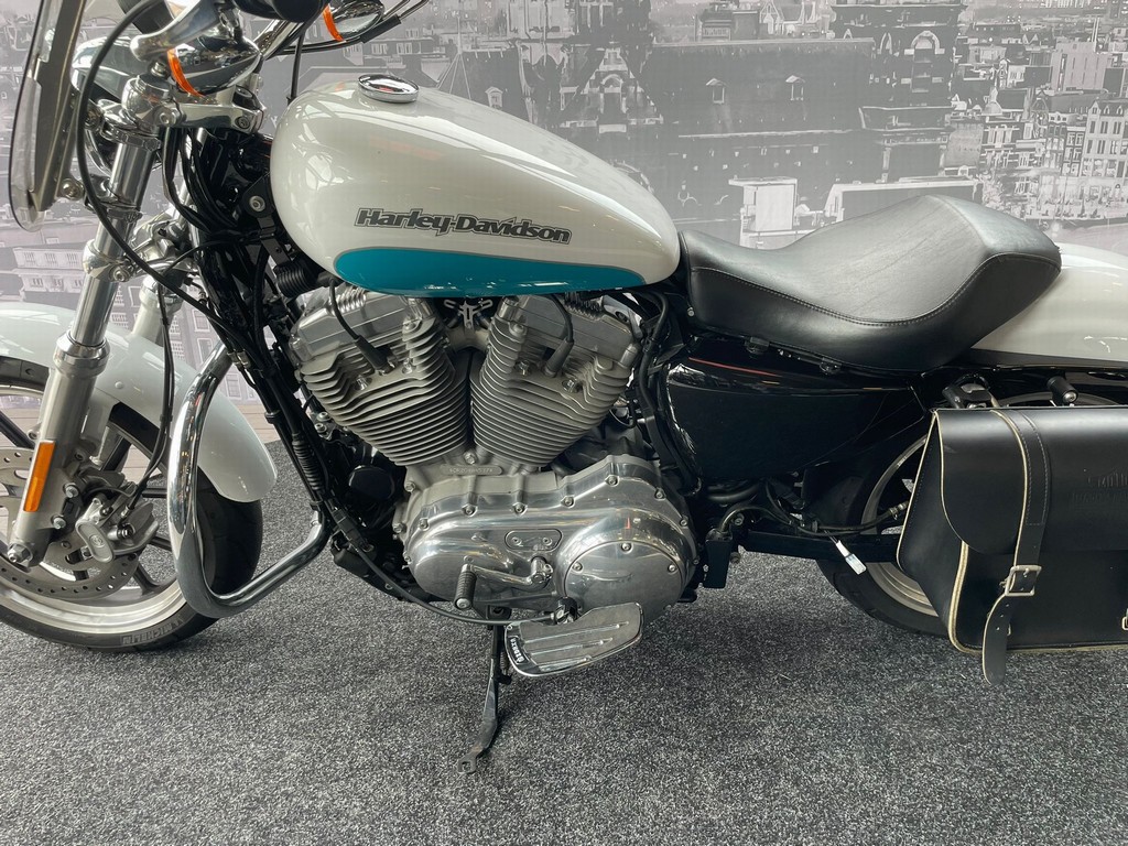HARLEY-DAVIDSON - XL883L LOW