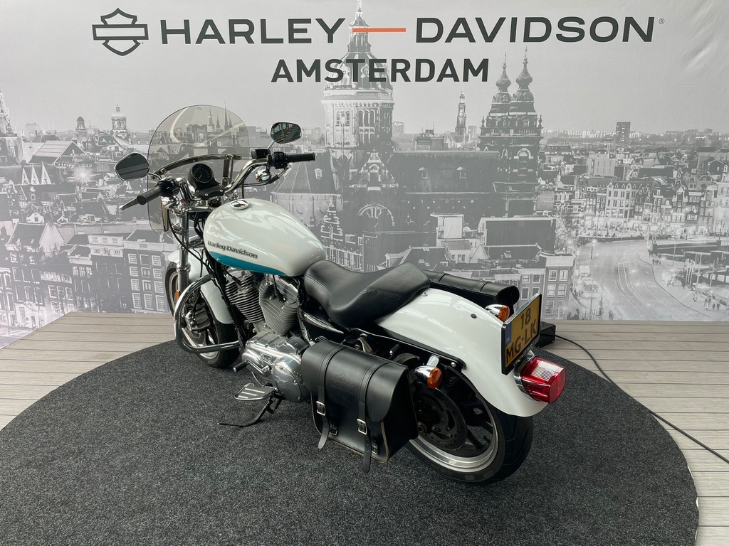 HARLEY-DAVIDSON - XL883L LOW