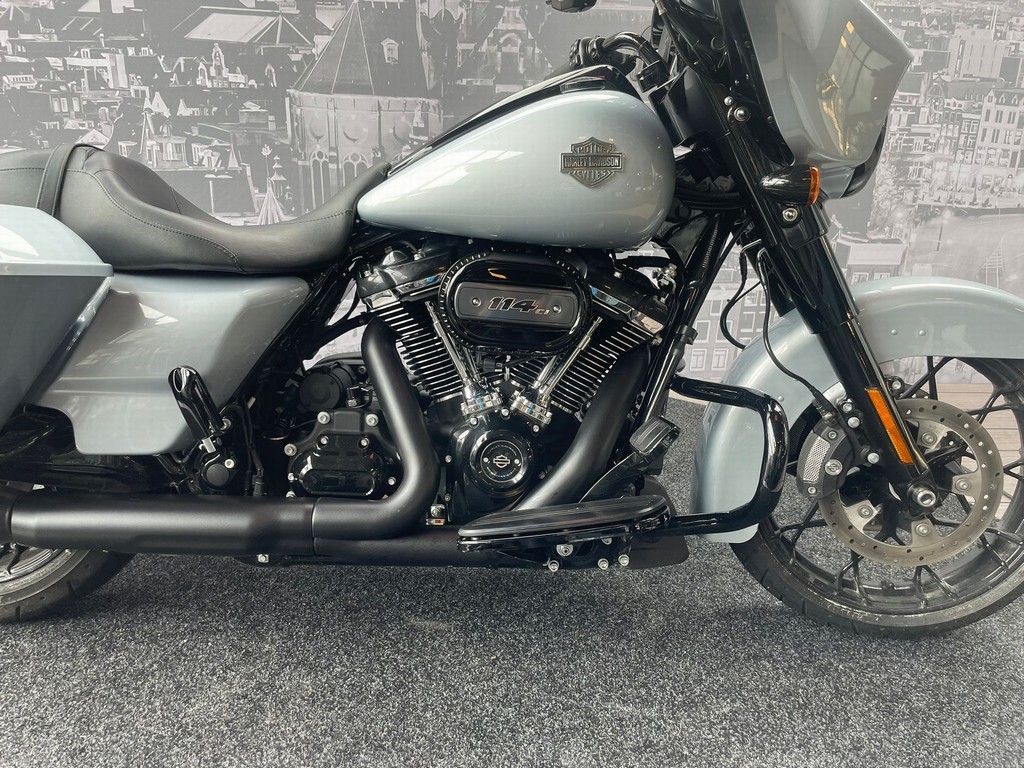 HARLEY-DAVIDSON - FLHXS STREET GLIDE SPECIAL Sol