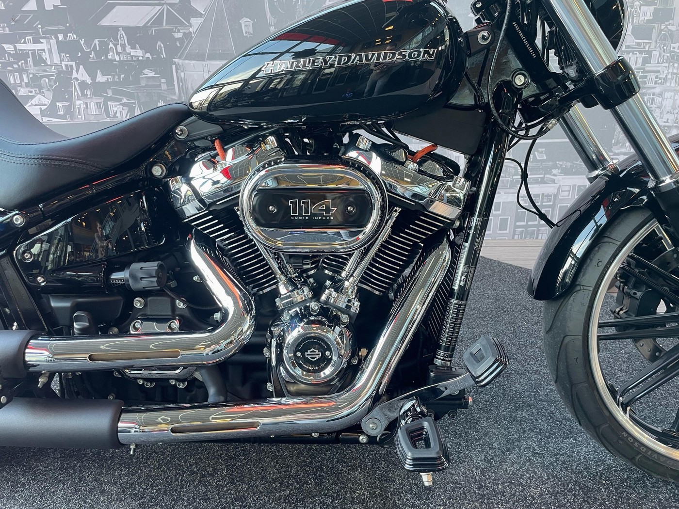 HARLEY-DAVIDSON - FXSB Softail Breakout
