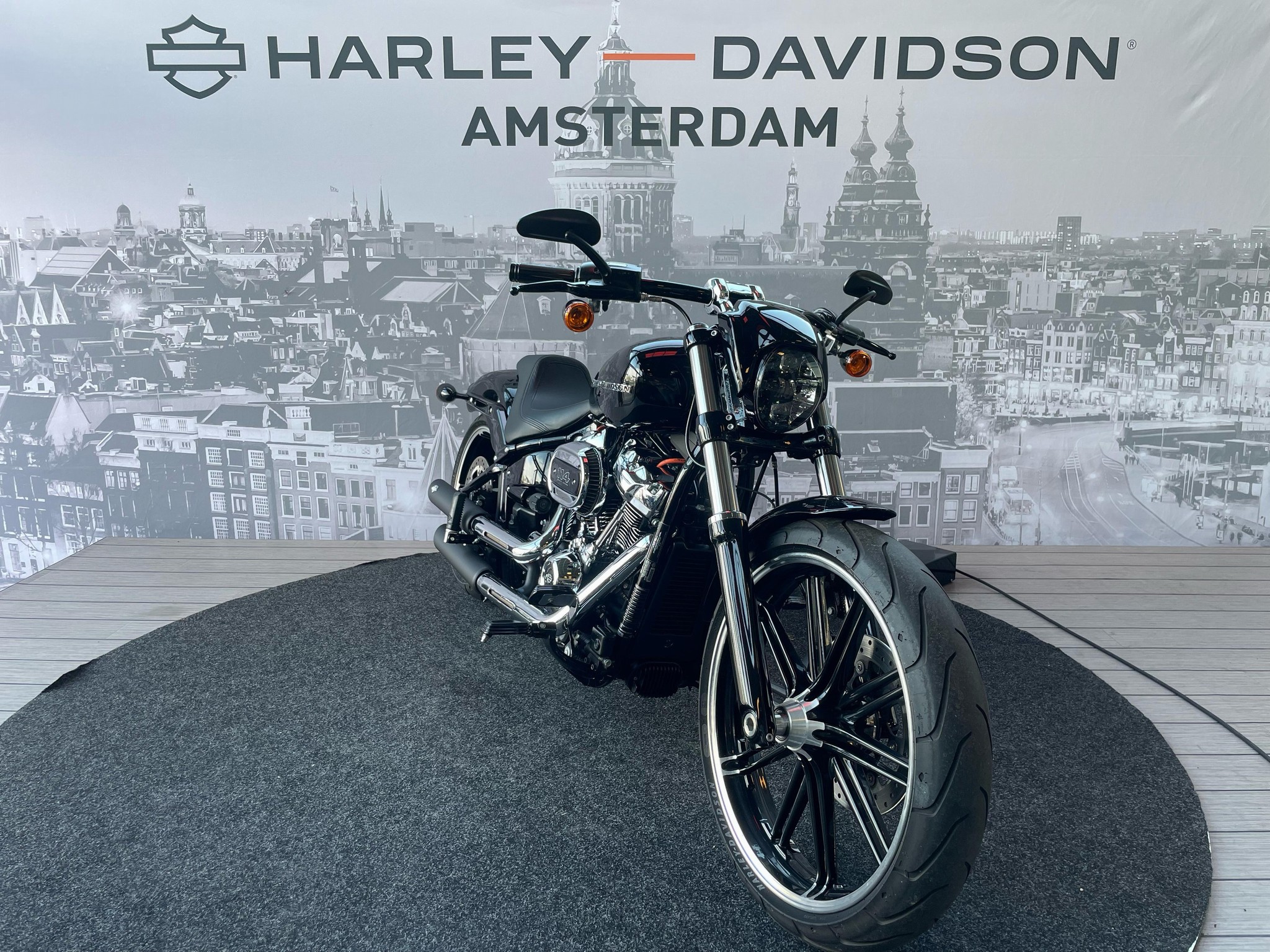 HARLEY-DAVIDSON - FXSB Softail Breakout