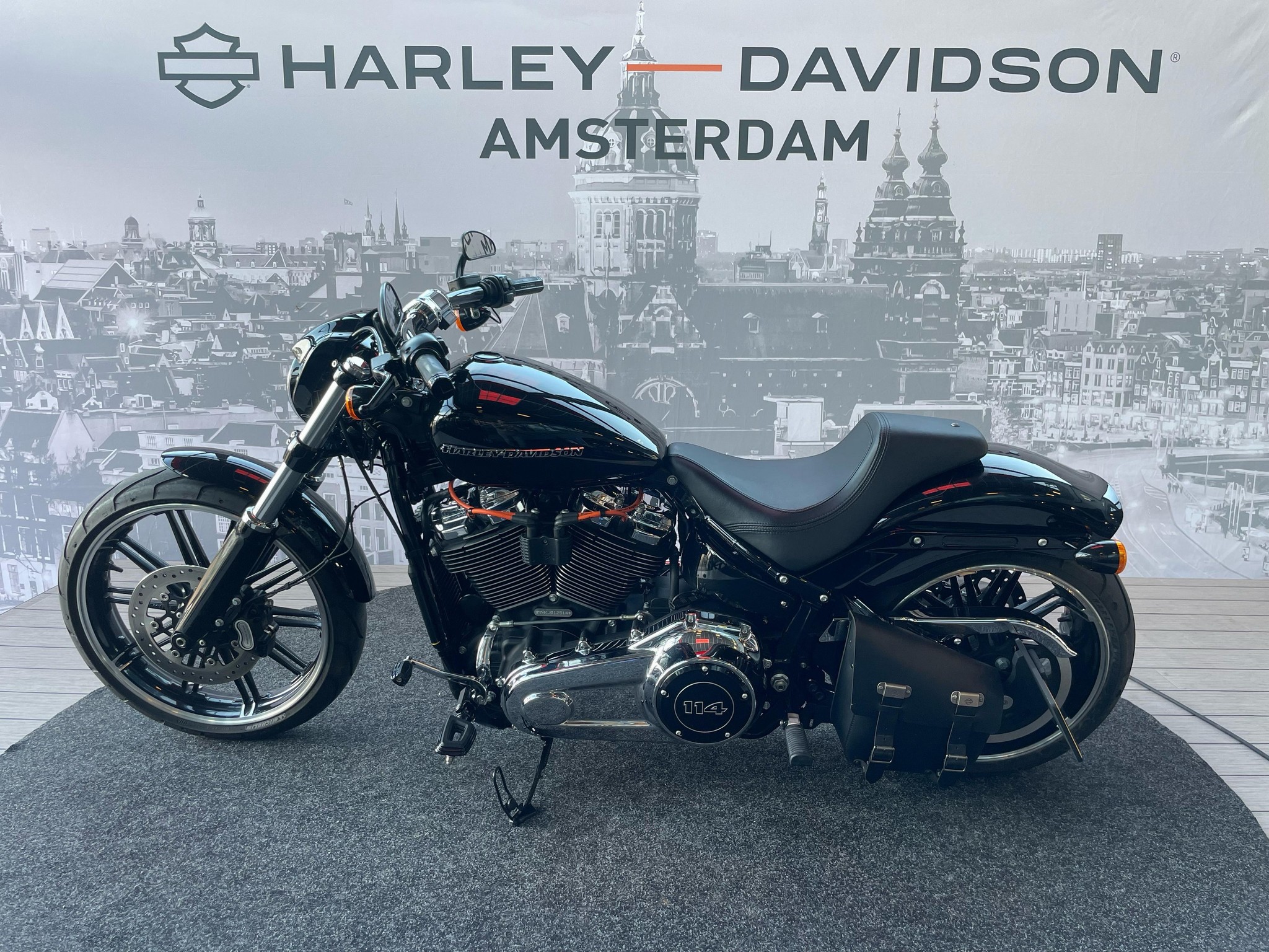 HARLEY-DAVIDSON - FXSB Softail Breakout