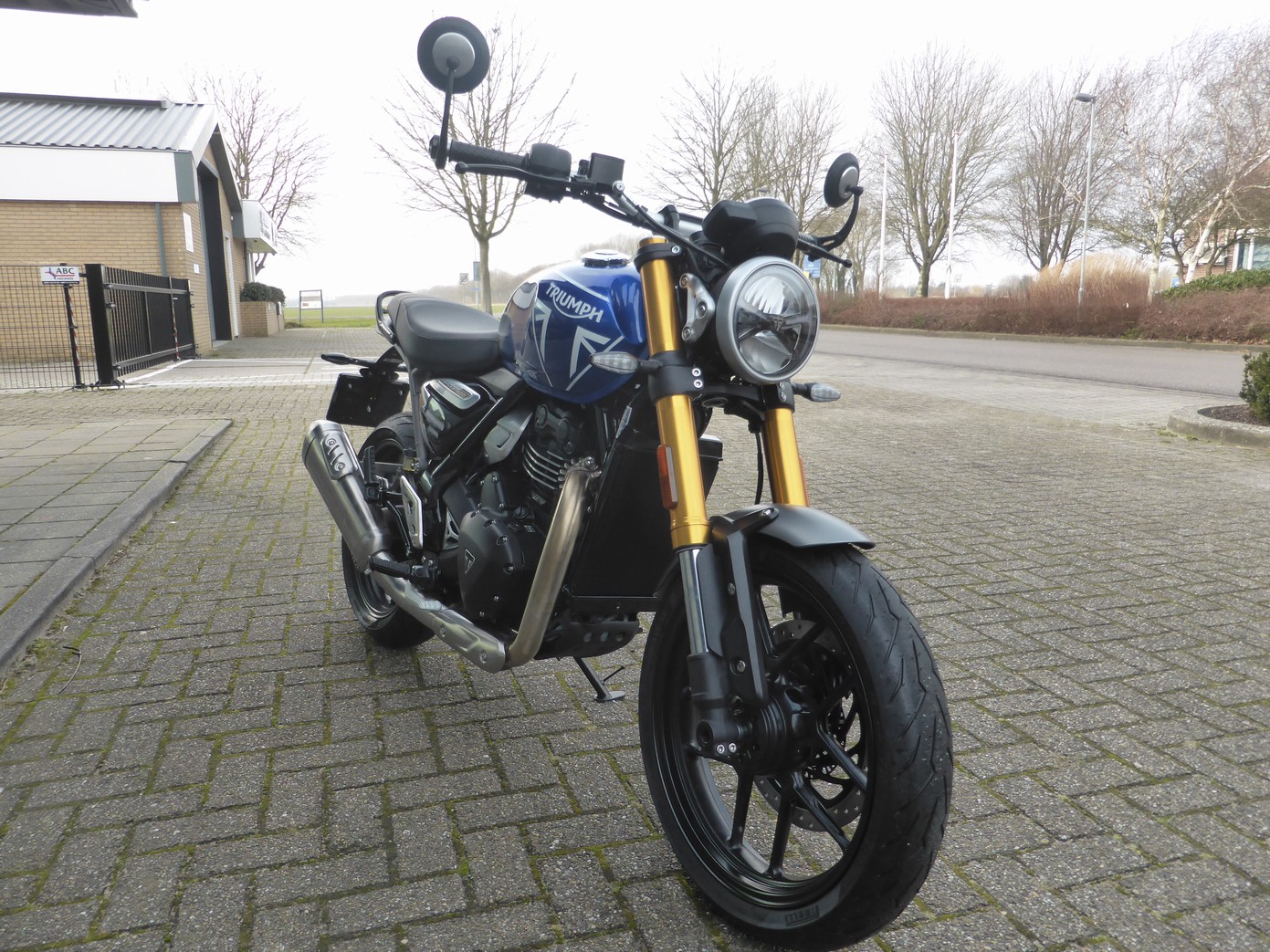 TRIUMPH - Speed 400 NEW Speed 400
