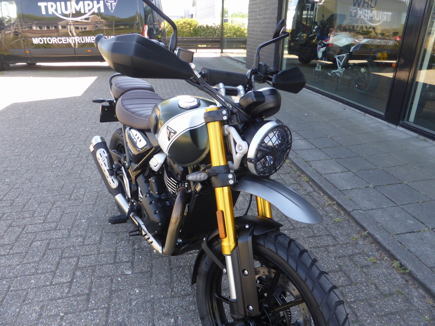 TRIUMPH - Scrambler 400 X Nieuw door ons