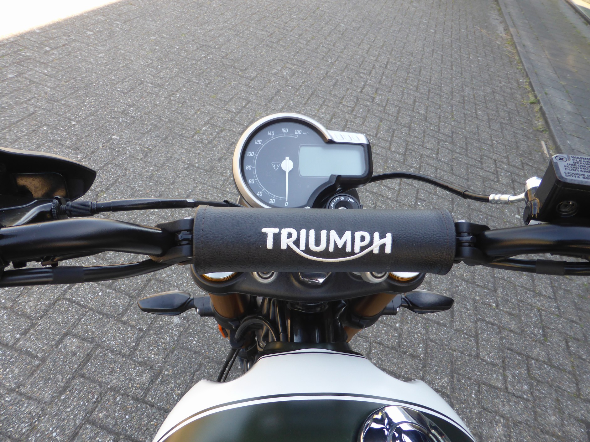 TRIUMPH - Scrambler 400 X Nieuw door ons
