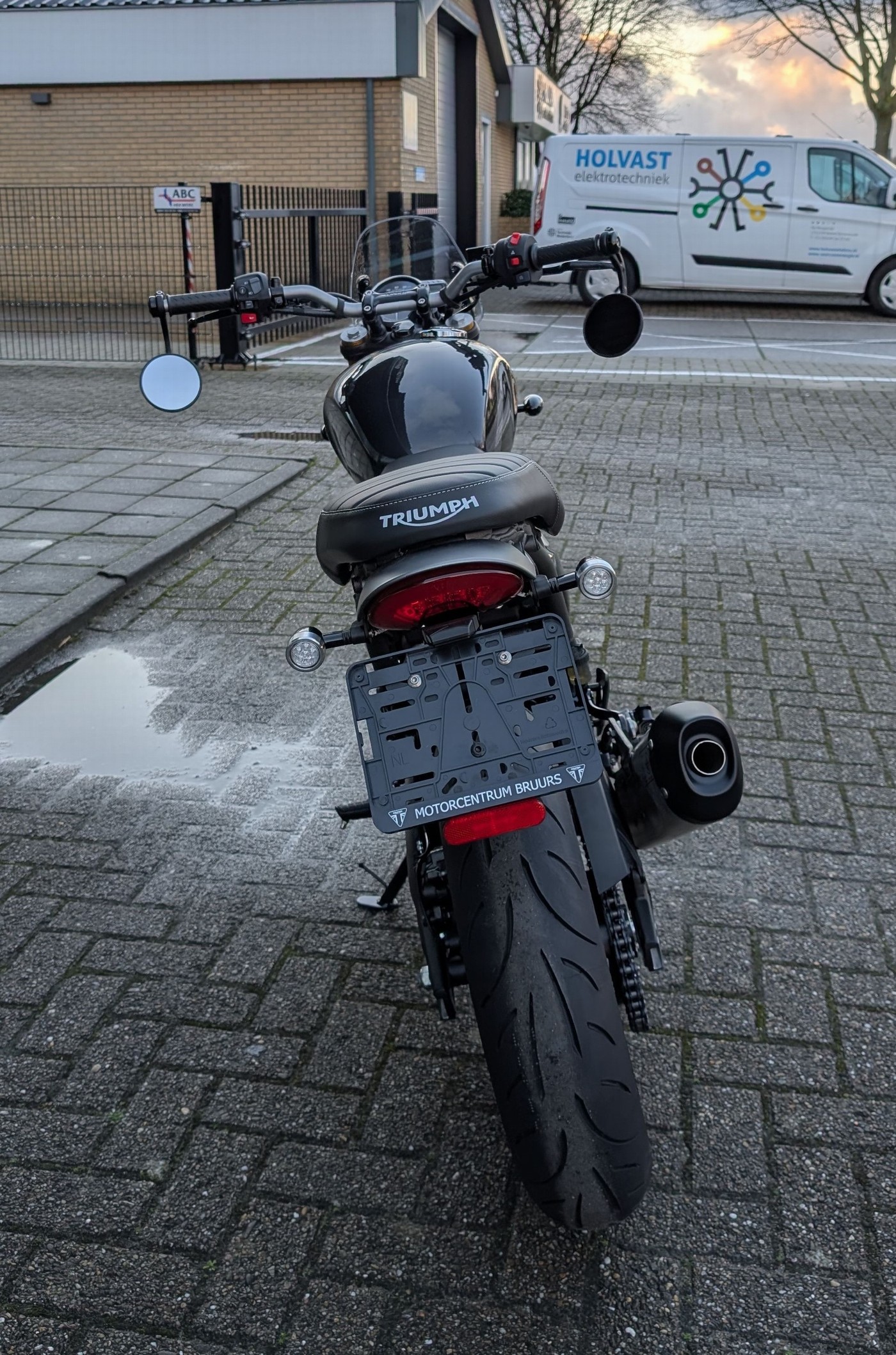 TRIUMPH - Speed 400 BCW Special
