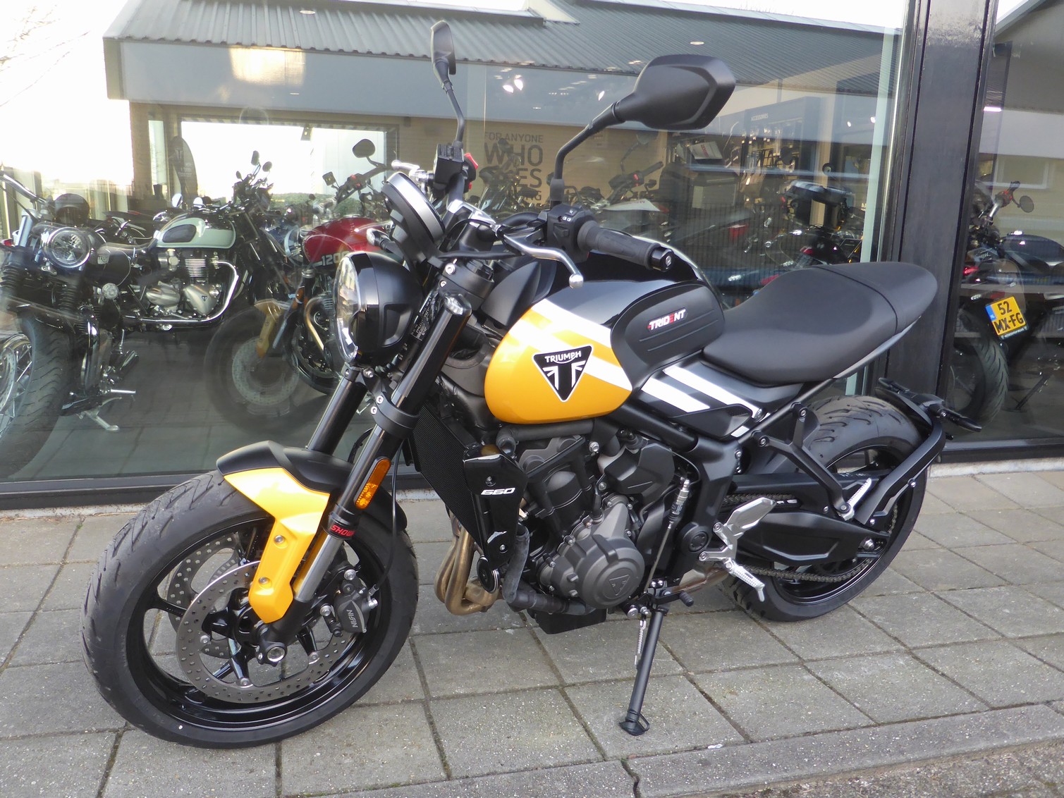 TRIUMPH - Trident 660 cruise control, sh