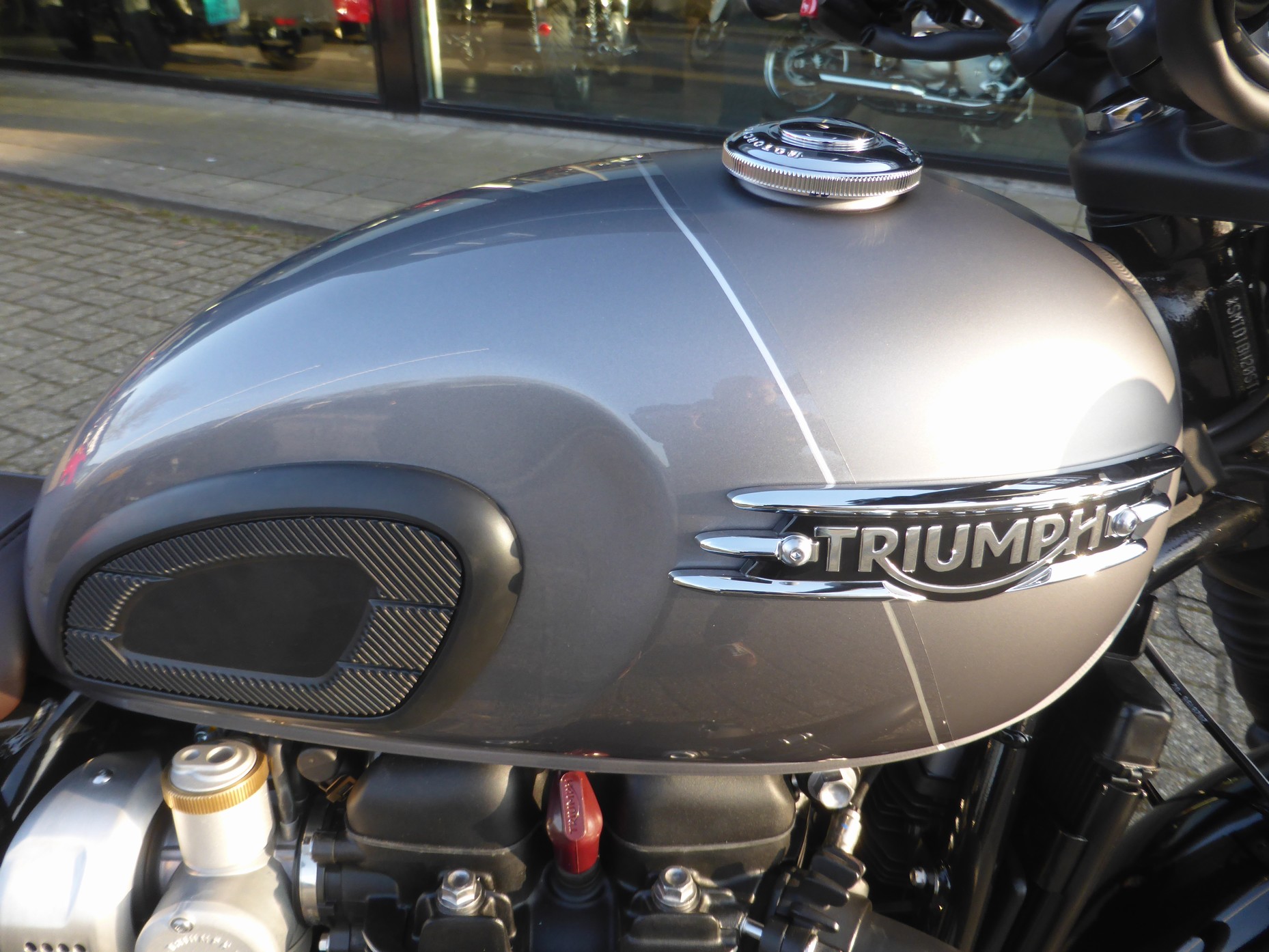TRIUMPH - Bonneville T120 Black Bonnevil