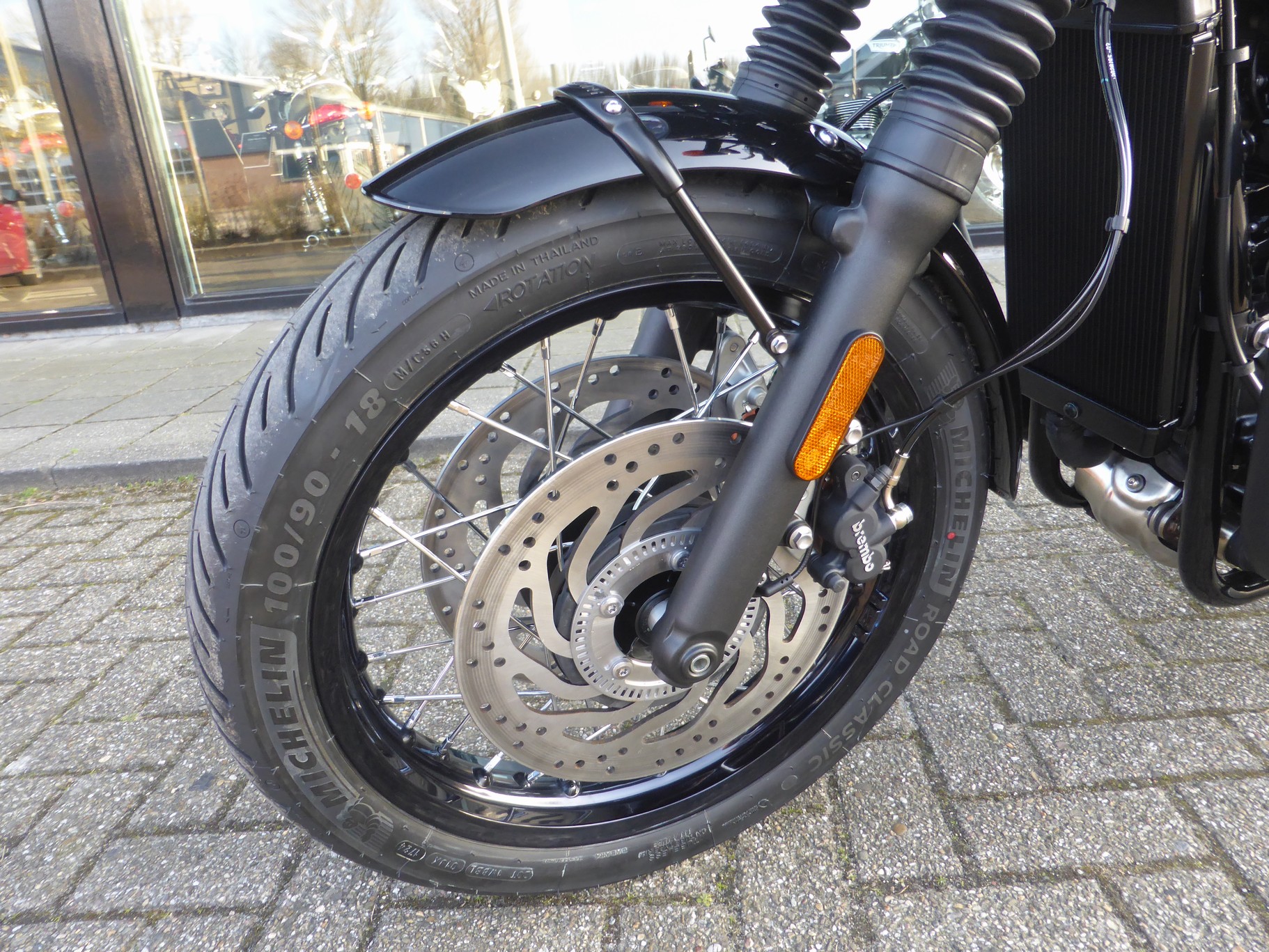 TRIUMPH - Bonneville T120 Black Bonnevil