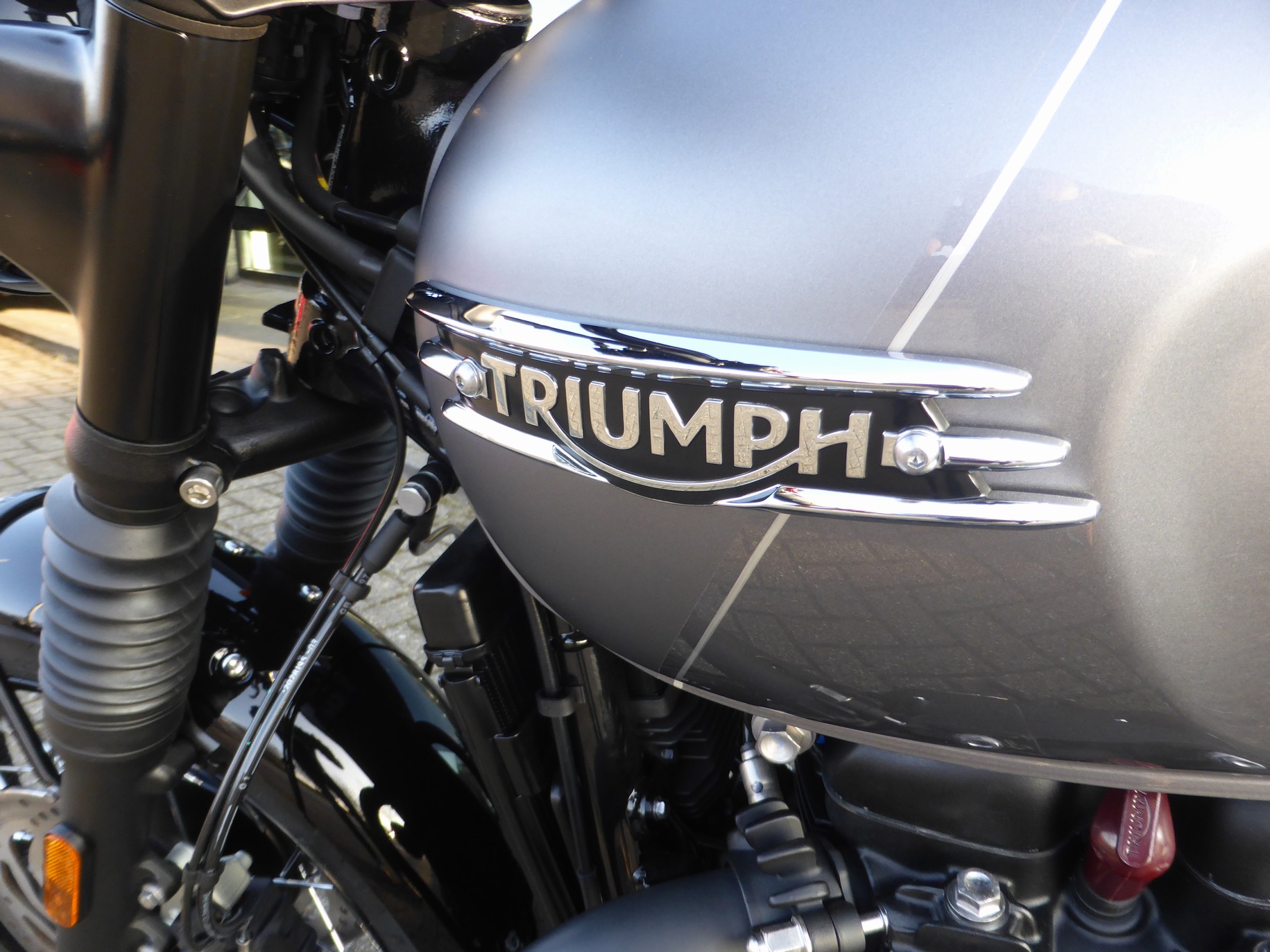 TRIUMPH - Bonneville T120 Black Bonnevil