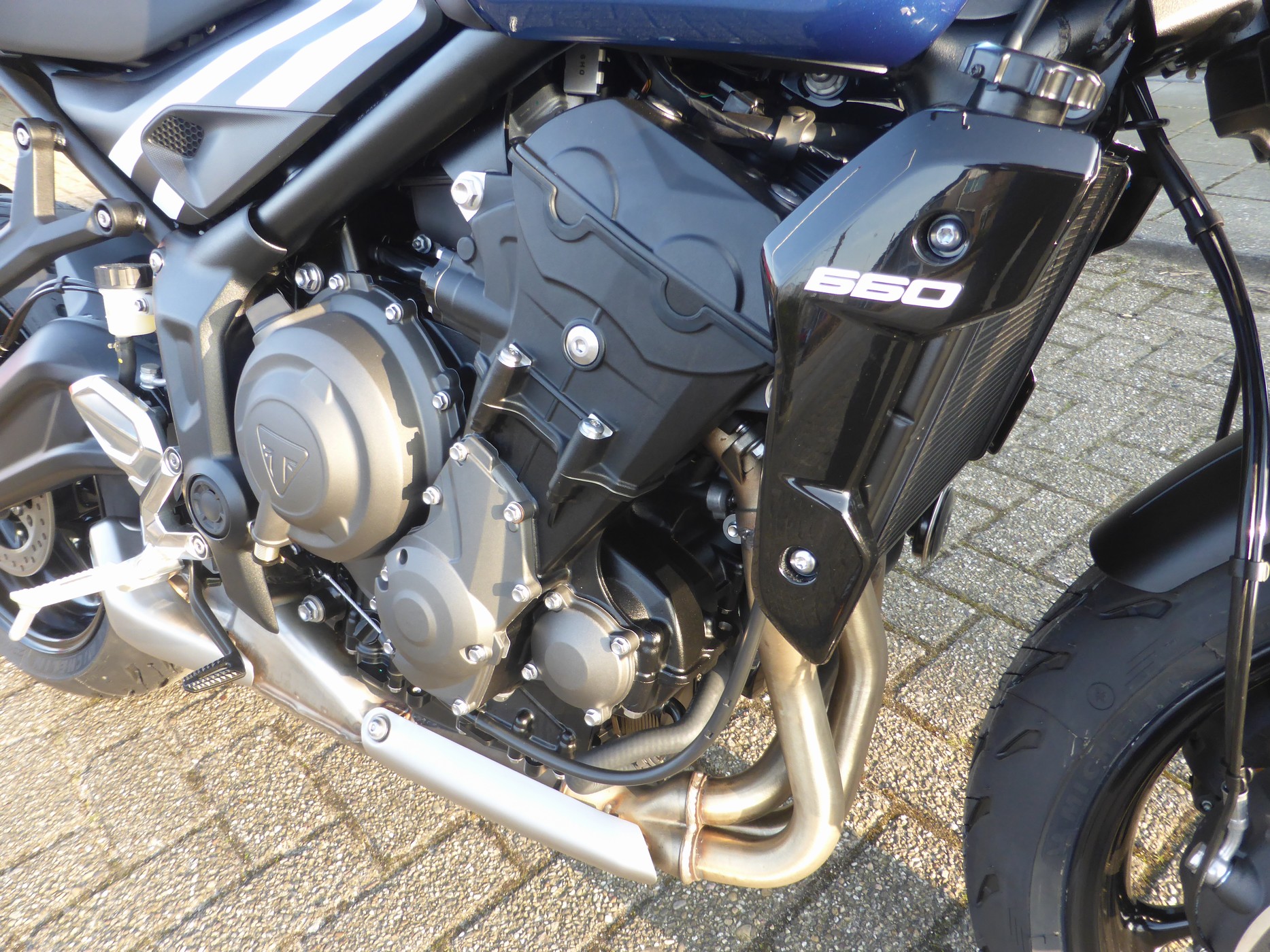 TRIUMPH - Trident 660 cruise control, sh