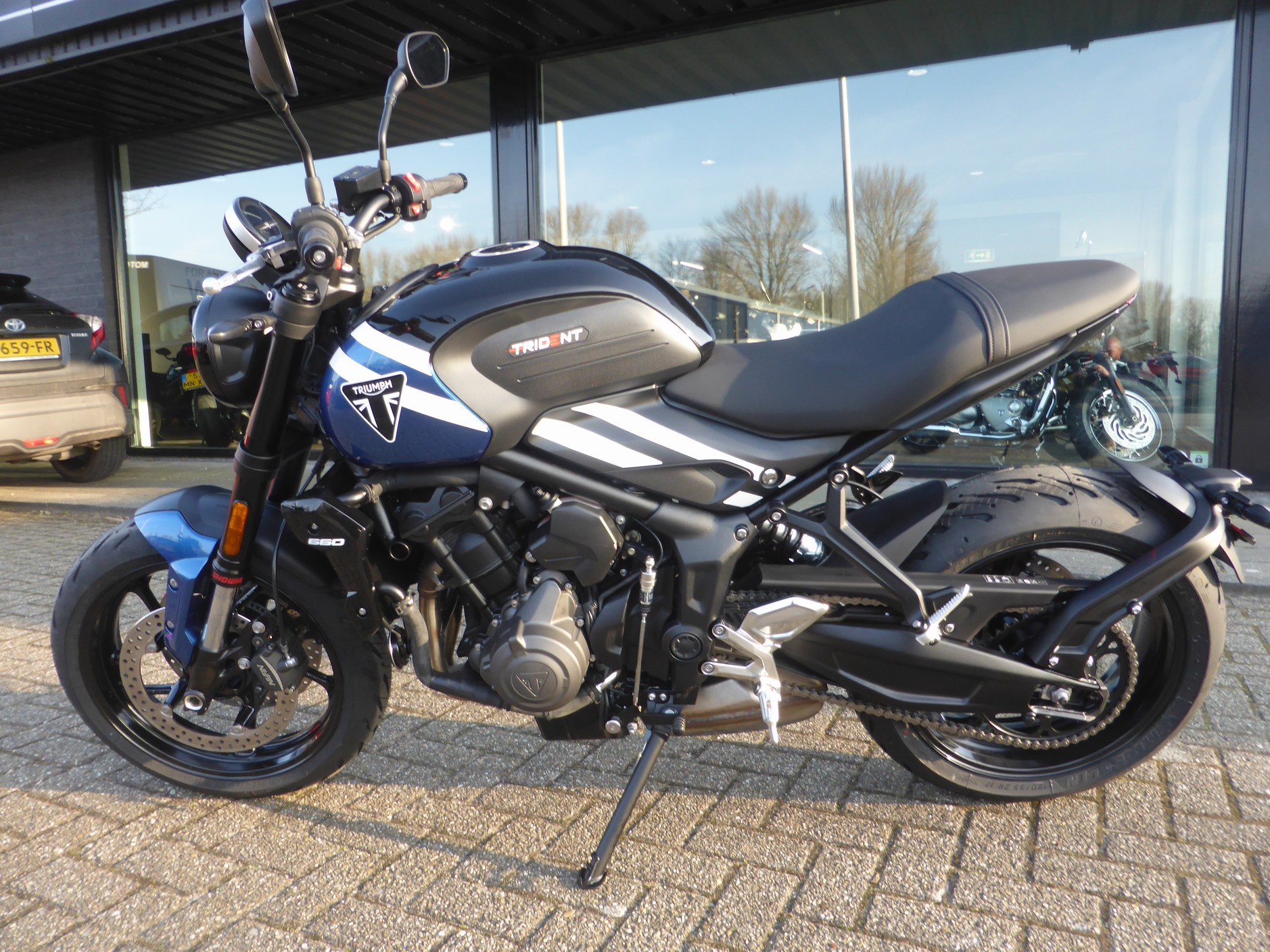 TRIUMPH - Trident 660 cruise control, sh