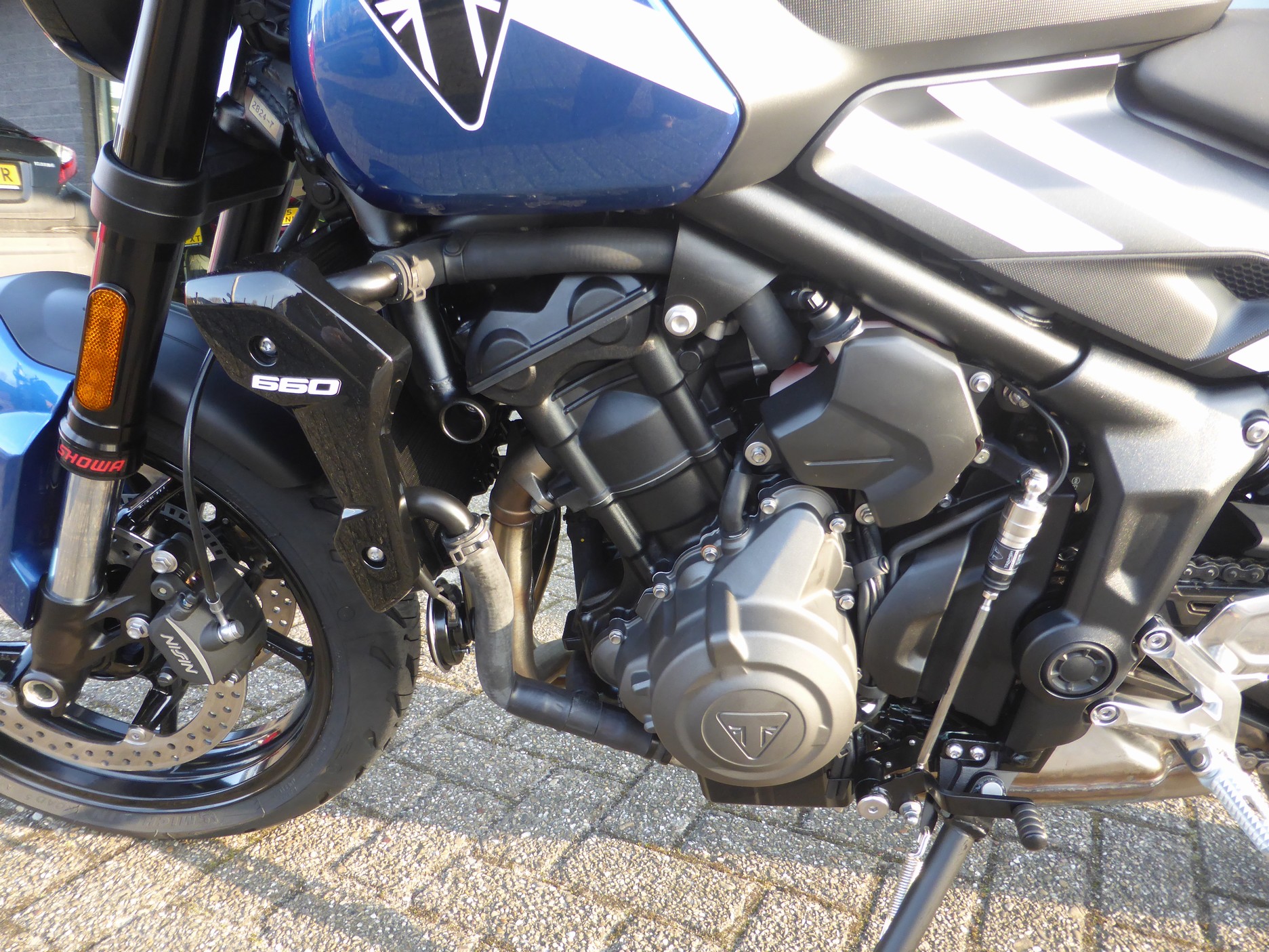 TRIUMPH - Trident 660 cruise control, sh