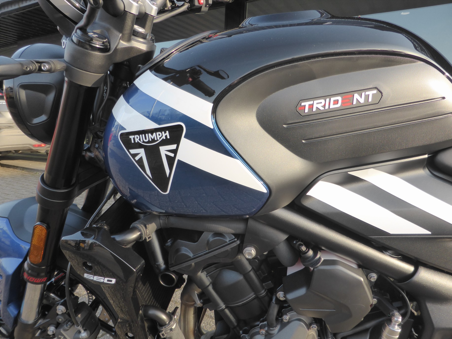TRIUMPH - Trident 660 cruise control, sh