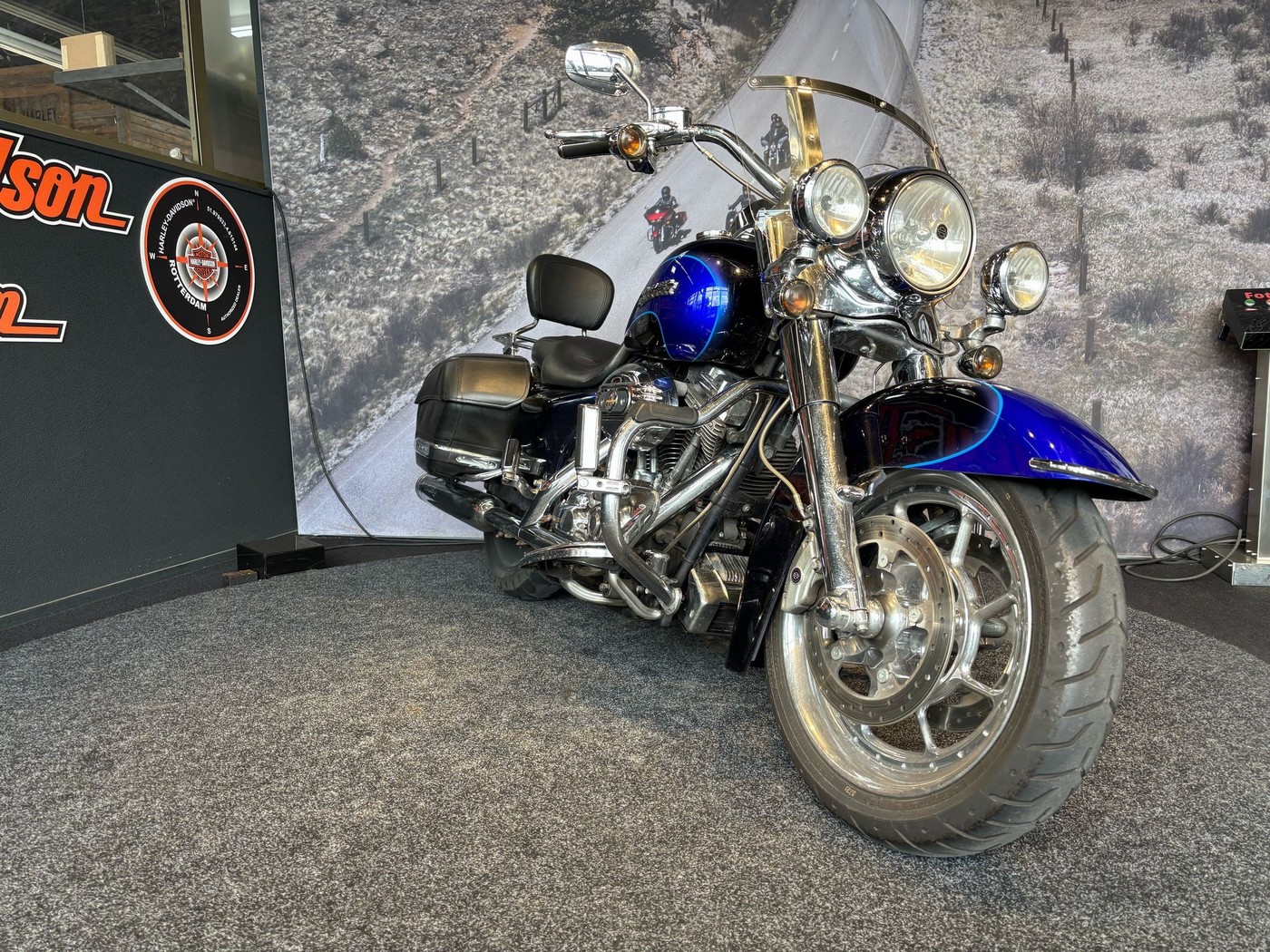 HARLEY-DAVIDSON - FLHRSE4 CVO Road King