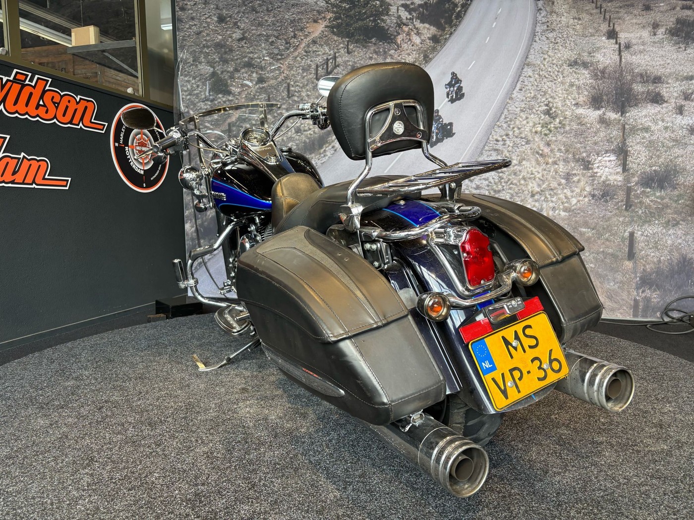 HARLEY-DAVIDSON - FLHRSE4 CVO Road King