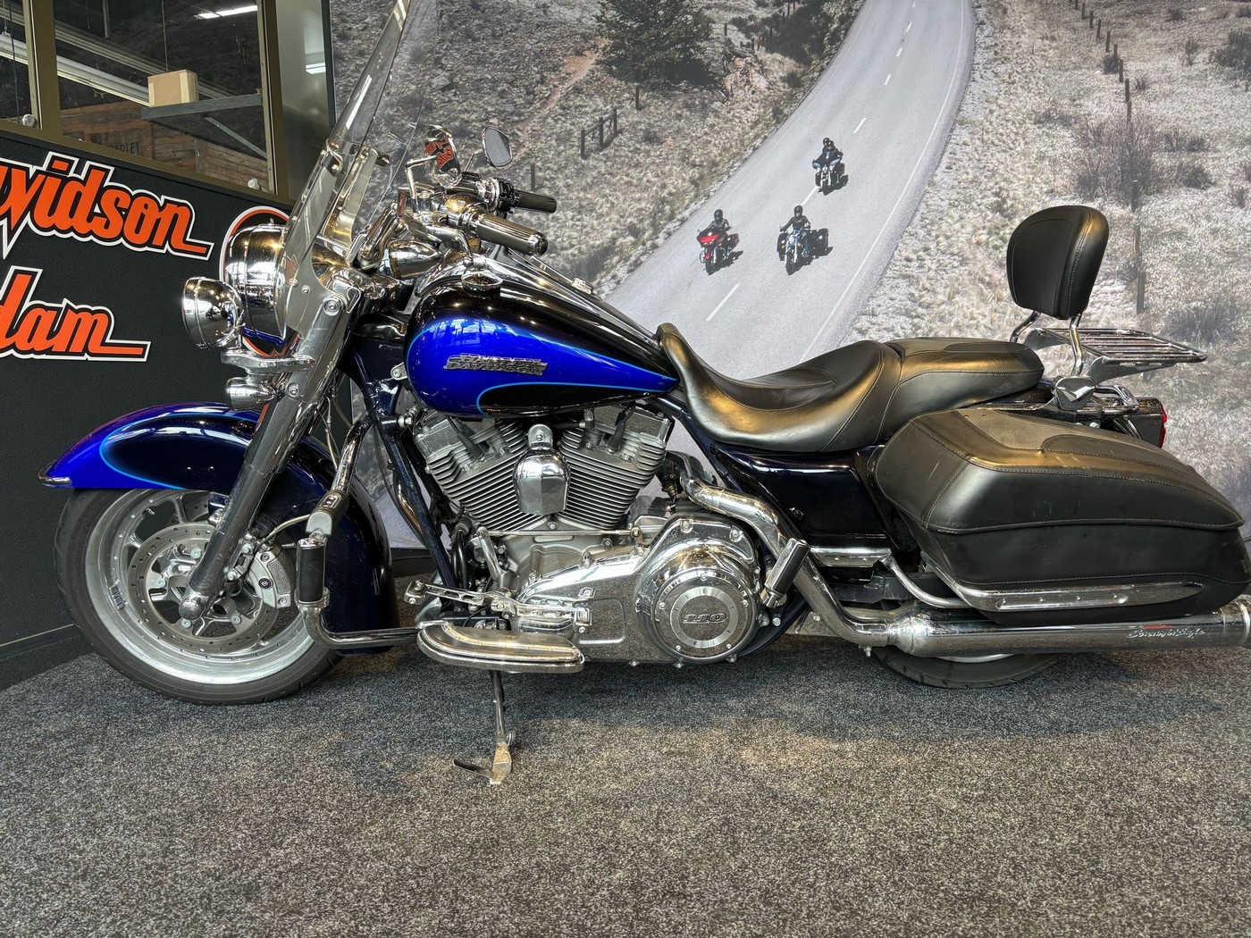 HARLEY-DAVIDSON - FLHRSE4 CVO Road King