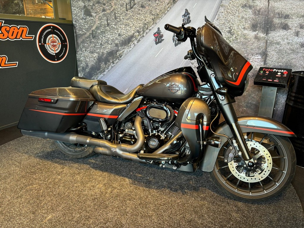 HARLEY-DAVIDSON - FLHXSE STREET GLIDE CVO 131ci