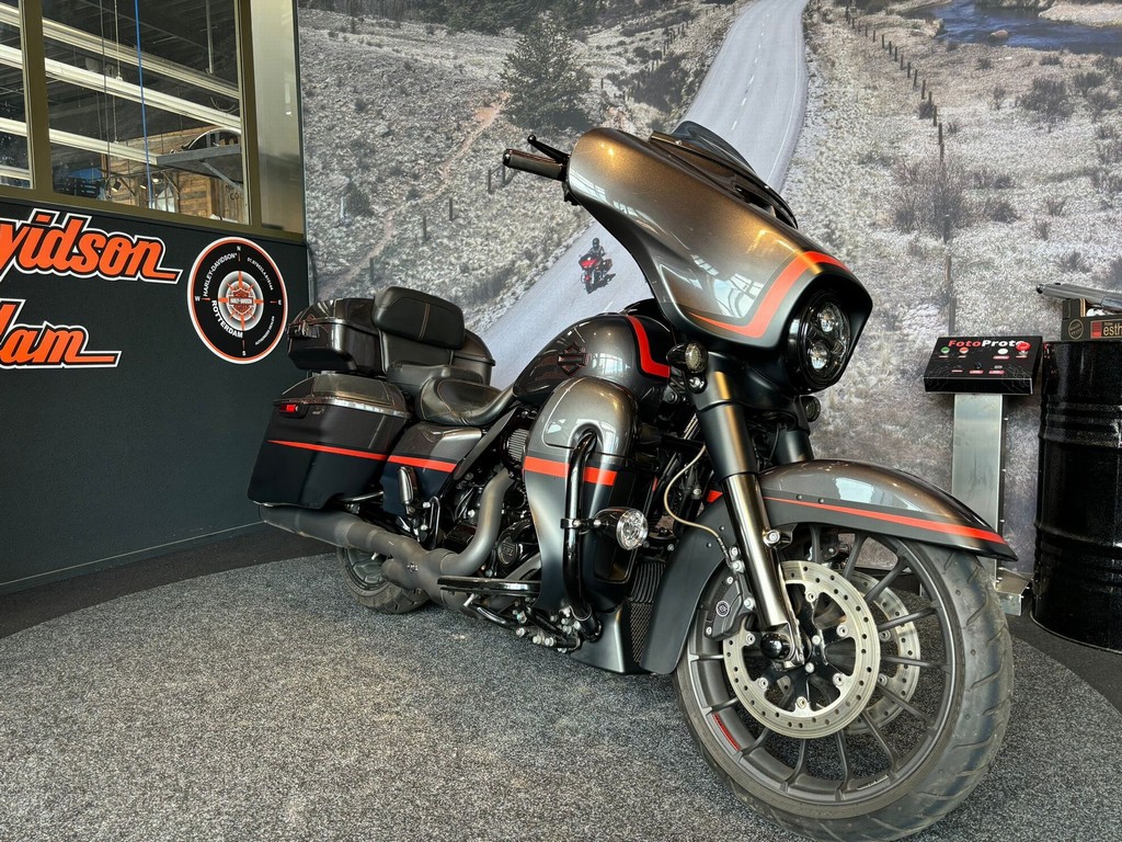 HARLEY-DAVIDSON - FLHXSE STREET GLIDE CVO 131ci