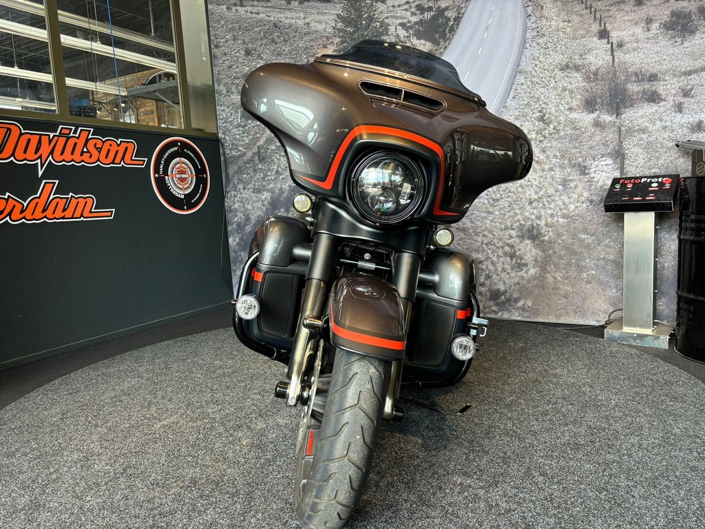 HARLEY-DAVIDSON - FLHXSE STREET GLIDE CVO 131ci