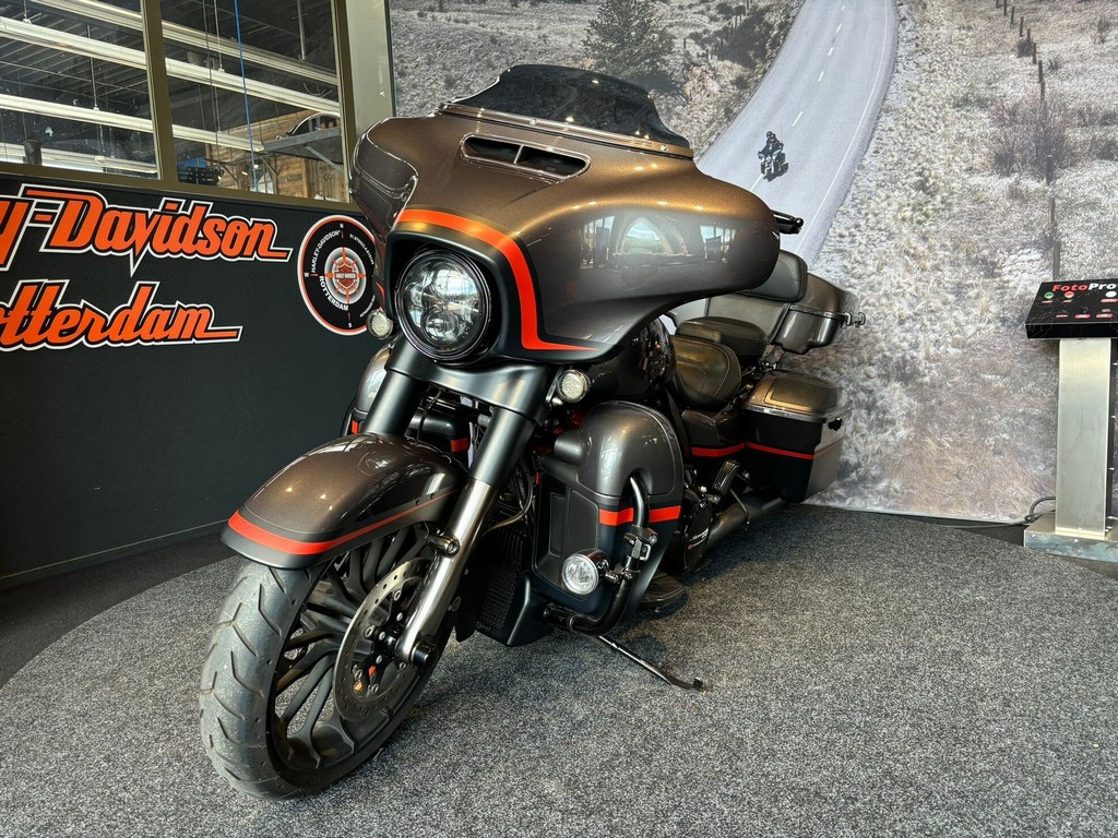 HARLEY-DAVIDSON - FLHXSE STREET GLIDE CVO 131ci